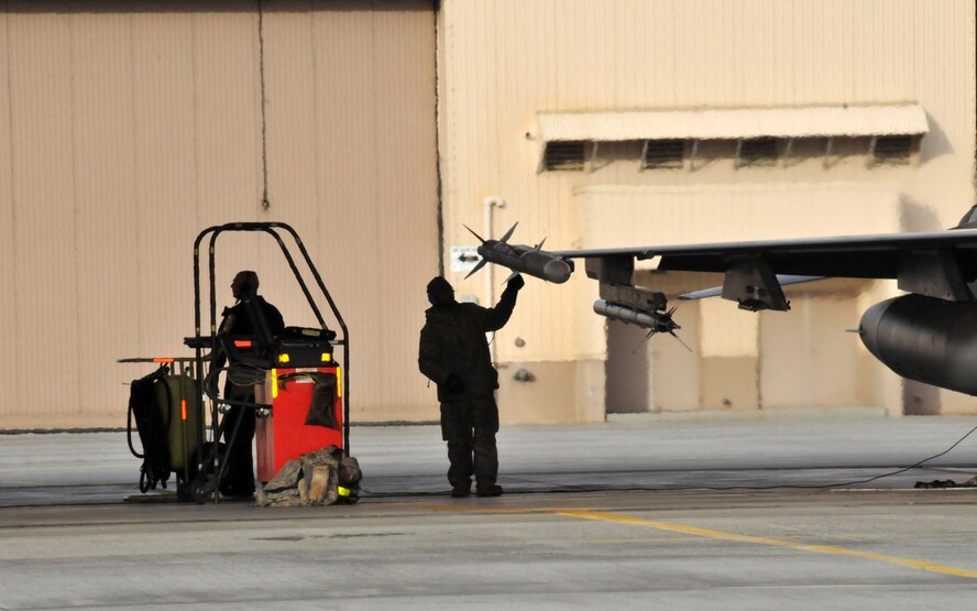 Crewchiefs with the 80th Aircraft Maintenance Unit perform mission checks on F-16 Fighting Falcons during Red Flag-Alaska April 16. The crewchiefs are deployed from the 8th Fighter Wing, Kunsan Air Base, Republic of Korea. Red Flag-Alaska is a field training exercise that provides joint offensive counter-air, interdiction, close air support, and large force employment training in a simulated combat environment. (U.S. Air Force photo/Capt. Shannon Collins)