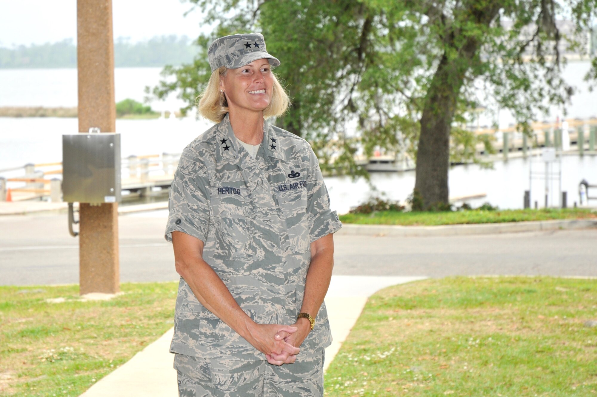 Chief Master Sgt. Linus Jordan, 2nd Air Force command chief, is reenlisted April 30, 2010 by Maj. Gen. Mary Kay Hertog, 2nd Air Force commander. Chief Jordan has served in the Air Force since 1988 and reenlisted to commit another four years.
(U.S. photo by Adam Bond)