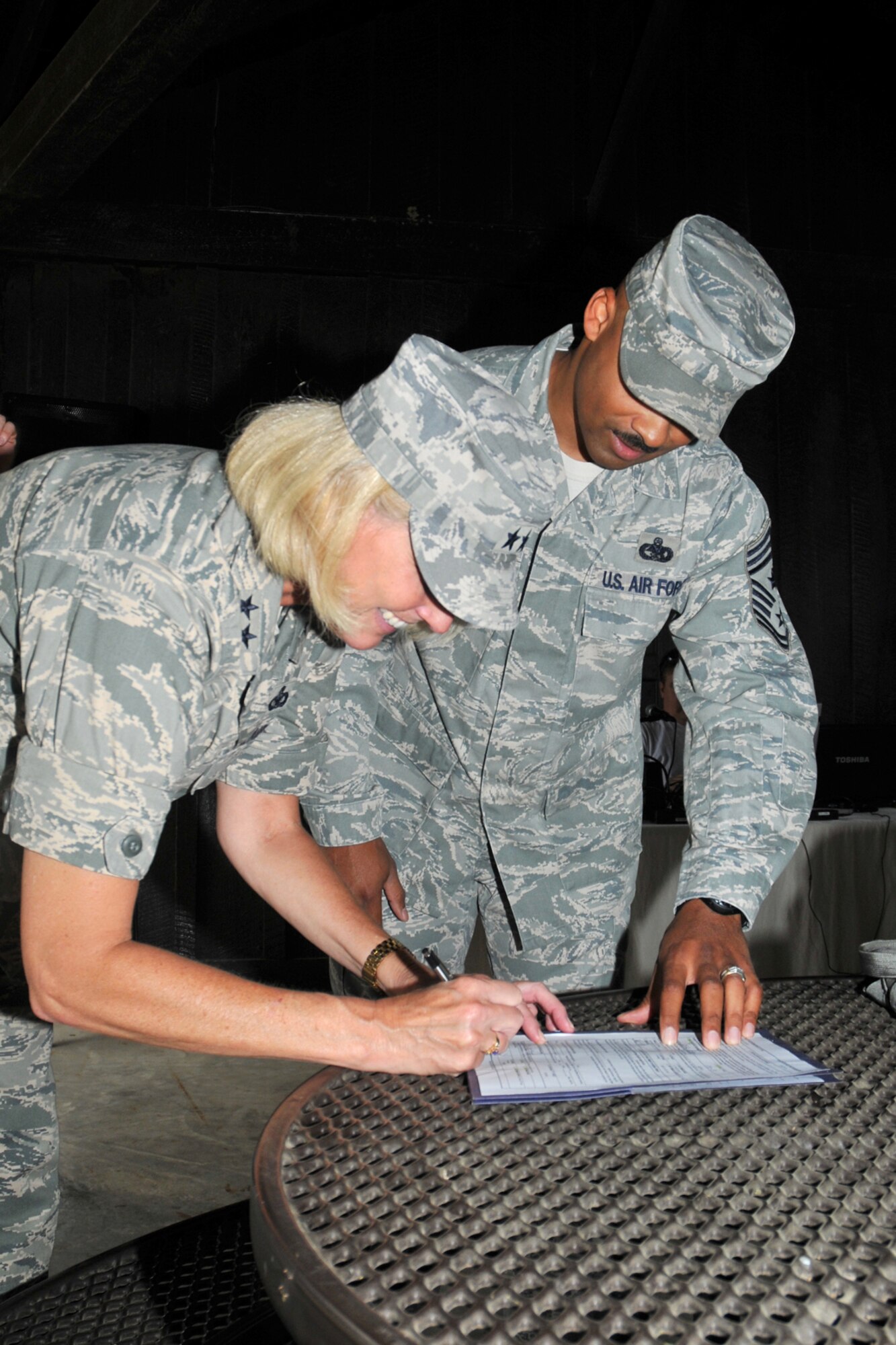 Chief Master Sgt. Linus Jordan, 2nd Air Force command chief, is reenlisted April 30, 2010 by Maj. Gen. Mary Kay Hertog, 2nd Air Force commander. Chief Jordan has served in the Air Force since 1988 and reenlisted to commit another four years.
(U.S. photo by Adam Bond)