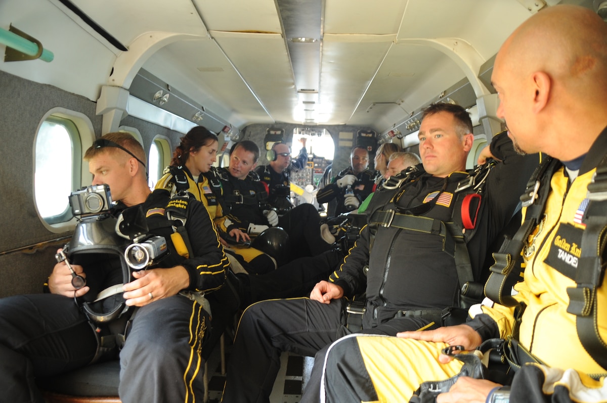 Golden Knights drop down at JB MDL > Joint Base McGuire-Dix