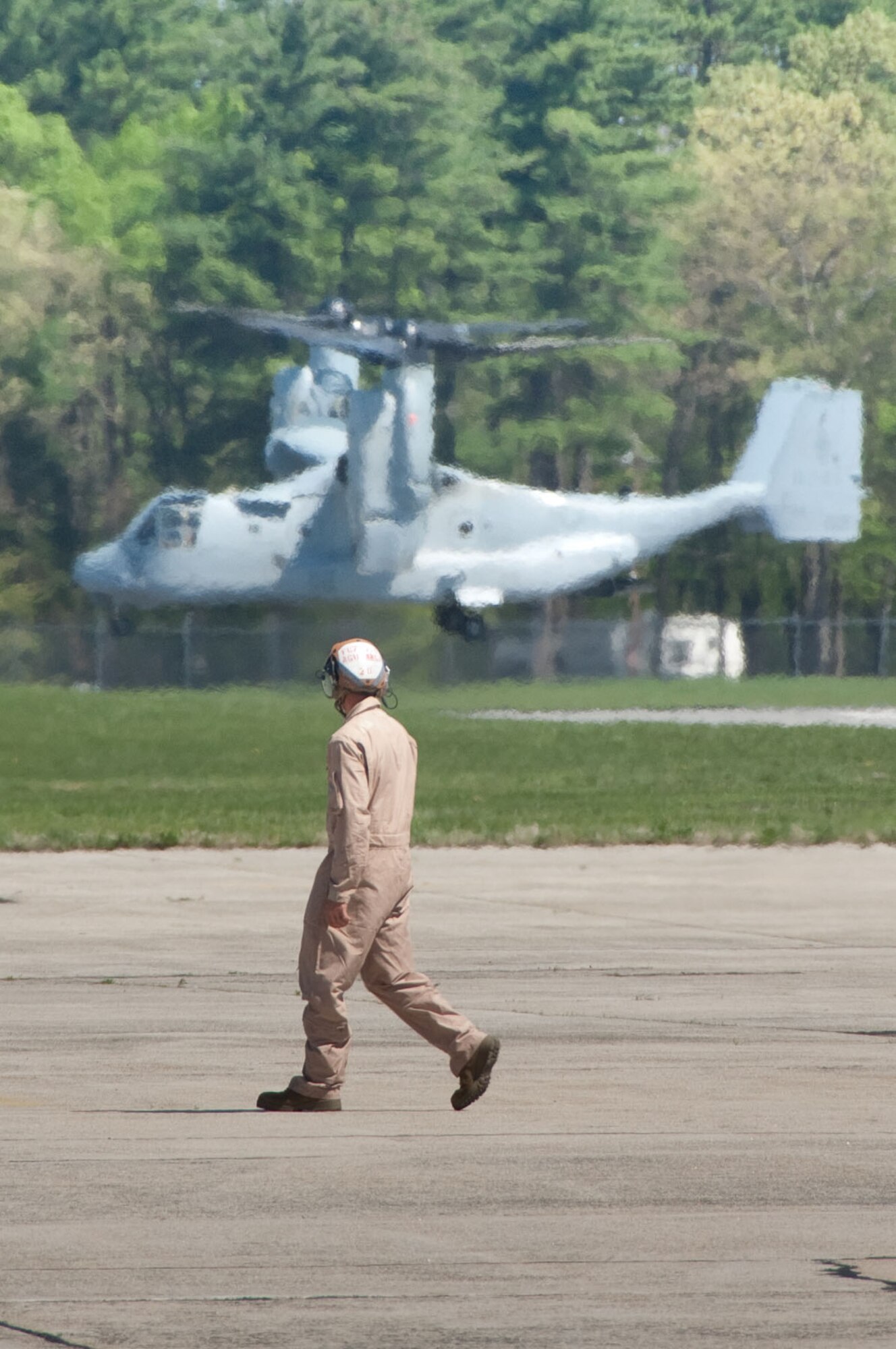 HANSCOM AIR FORCE BASE, Mass. – A V-22 Osprey lands at Hanscom after taking members of the media, area city leaders, Airmen and others on a ride over Boston as part of media day on May 4 for Marine Week Boston. The Marines staged aircraft and equipment here for Marine Week Boston activities through May 9. (U.S. Air Force photo by Rick Berry)