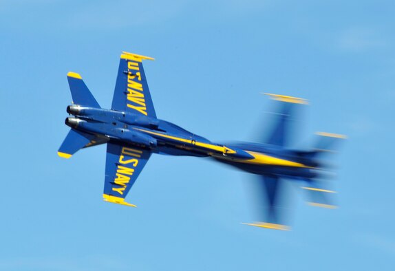 JOINT BASE ANDREWS, Md. - The Navy Blue Angels, the Navyís aerial demonstration team, perform during the 2010 Joint Service Open House May 15 here. This year the Blue Angels will perform about 68 shows at 35 locations for more than eight million spectators. JSOH offers an opportunity for service members to meet and thank the public for their support and to show them Americaís skilled military. (U.S. Air Force photo by Staff Sgt. Renae L. Saylock)