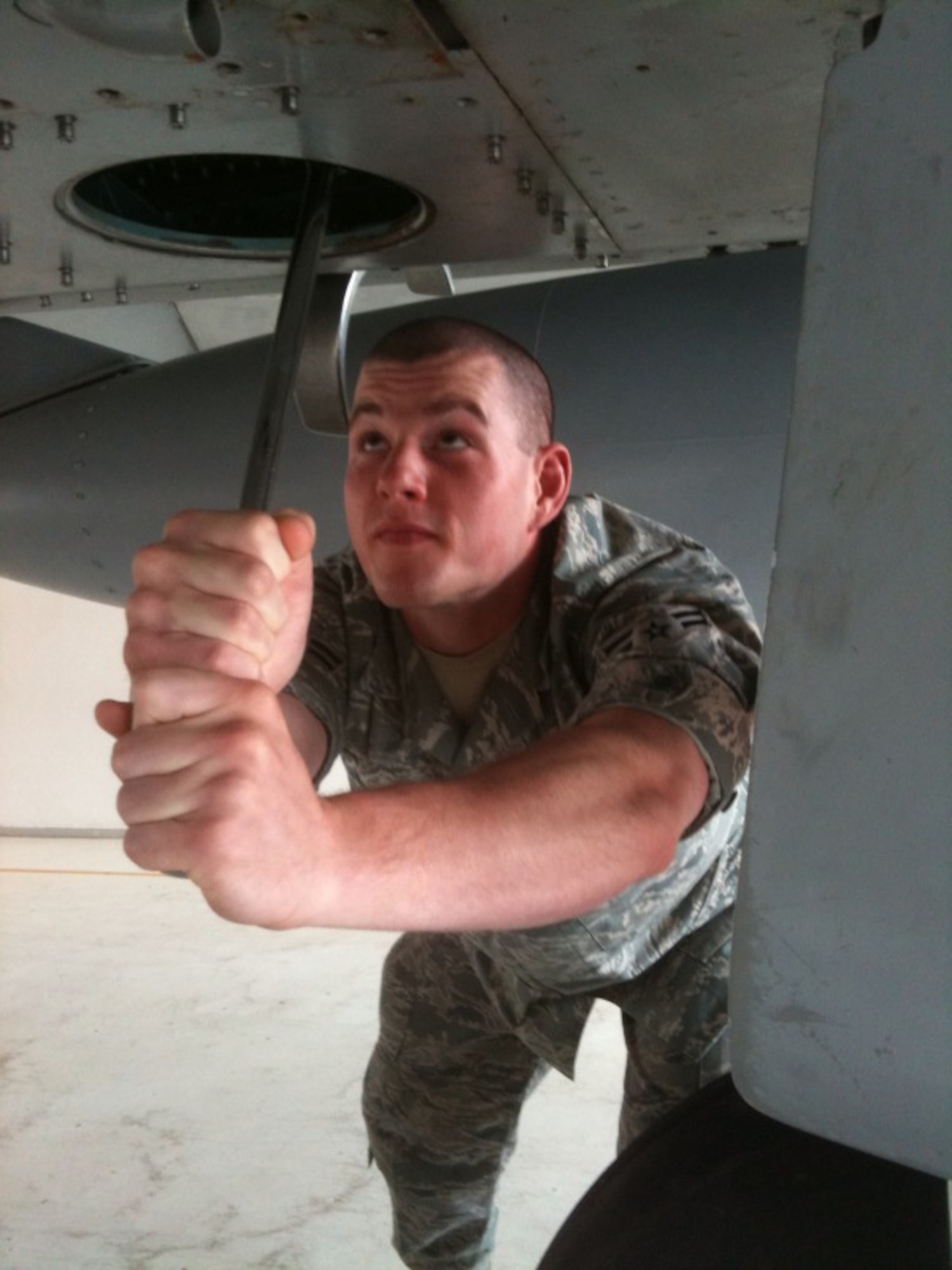 362nd Training Squadron graduate Airman 1st Class Dwight Manganaro, completed the F-15 Aircraft Maintenance course with a score of 100 percent, earning the Ace Award, at Sheppard Air Force Base, Texas, May 19, 2010. The course consisted of five blocks of instruction and has eight F-15 A and B models which allow students hands-on training with real aircraft.  Airman Manganaro will become a member of the 104th Aircraft Maintenance Squadron at Barnes Air National Guard Base, Mass., after a 4-week follow on course taught at Tyndall AFB, Fla. Airman Manganaro is the first to receive the Ace Award for the course in two years. (U.S. Air Force courtesy photo) 