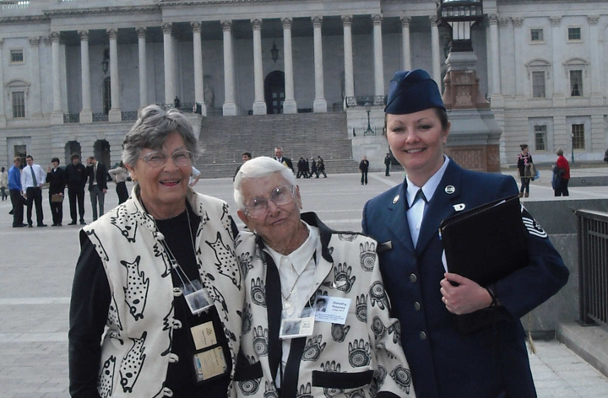 Senior Master Sgt. Cindy Roller, 442nd Fighter Wing chaplains' assistant escorts WASPs around Washington, D.C. during a trip sponsored by the Human Resources Development Council. The 442nd Fighter Wing is an A-10 Thunderbolt II reserve unit at Whiteman Air Force Base, Mo. (Courtesy photo)
