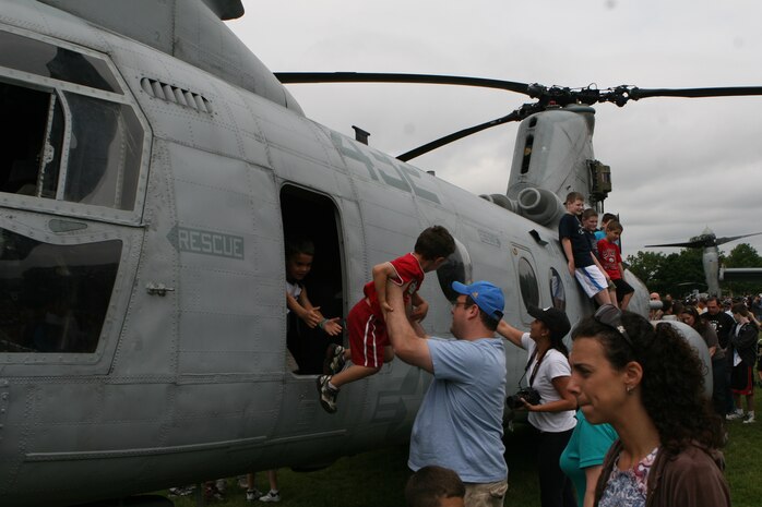 U.S. Marines with Special Marine Ground Task Force (SMGTF), conduct a Helicopter Raid to demonstrate the air and ground combat capibilities of the Marine Corps to the people of New York City at Eisenhower Park, May 29, 2010. Marines from SMGTF were in support of Fleet Week New York City 2010.  (U.S. Marine Corps photo by Cpl. Patrick P. Evenson)