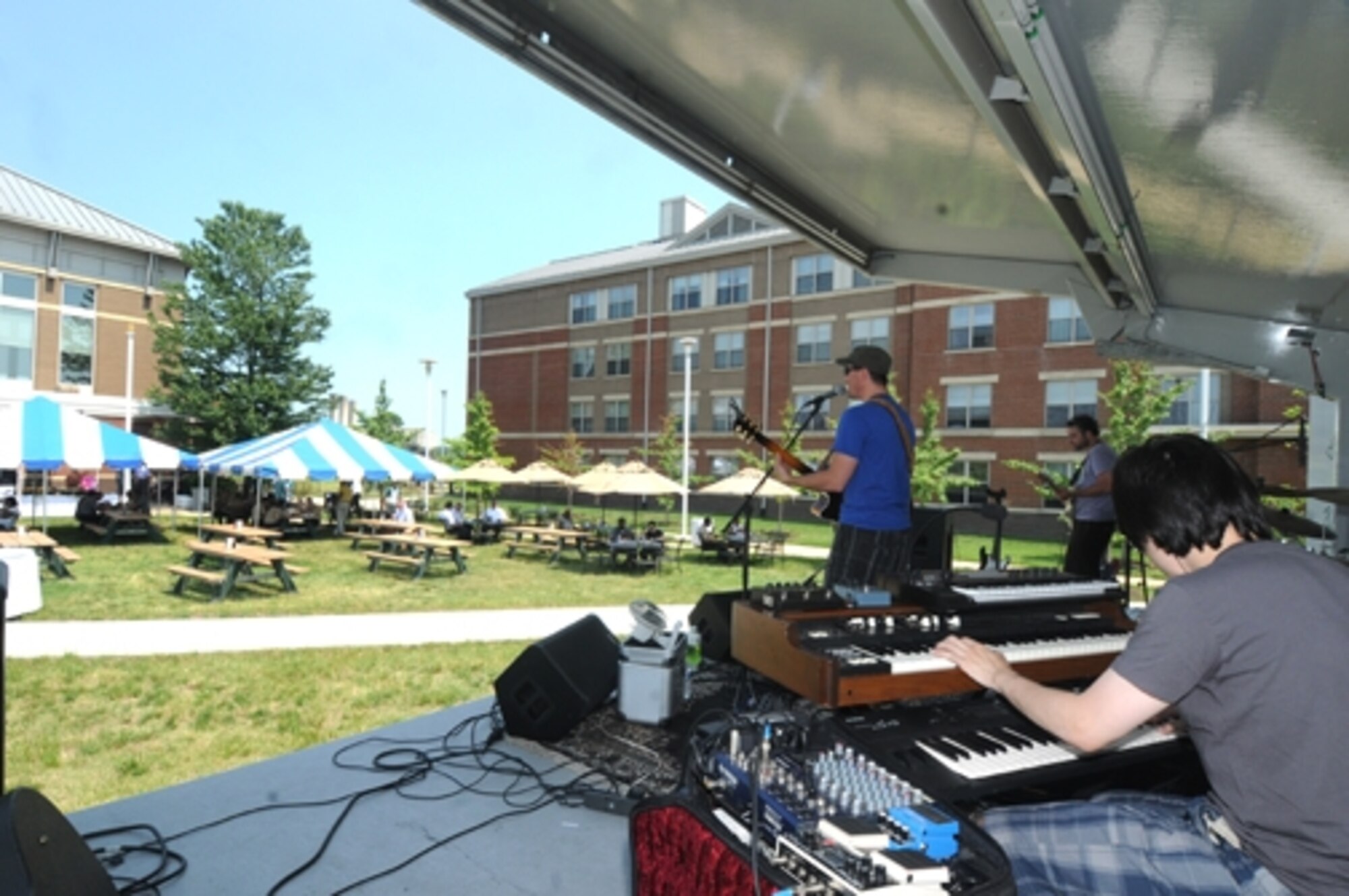 The Travis Rocco Band plays to the lunchtime crowd May 27 at Furnari Restaurant. (U.S. Air Force photo by Thomas Dennis)