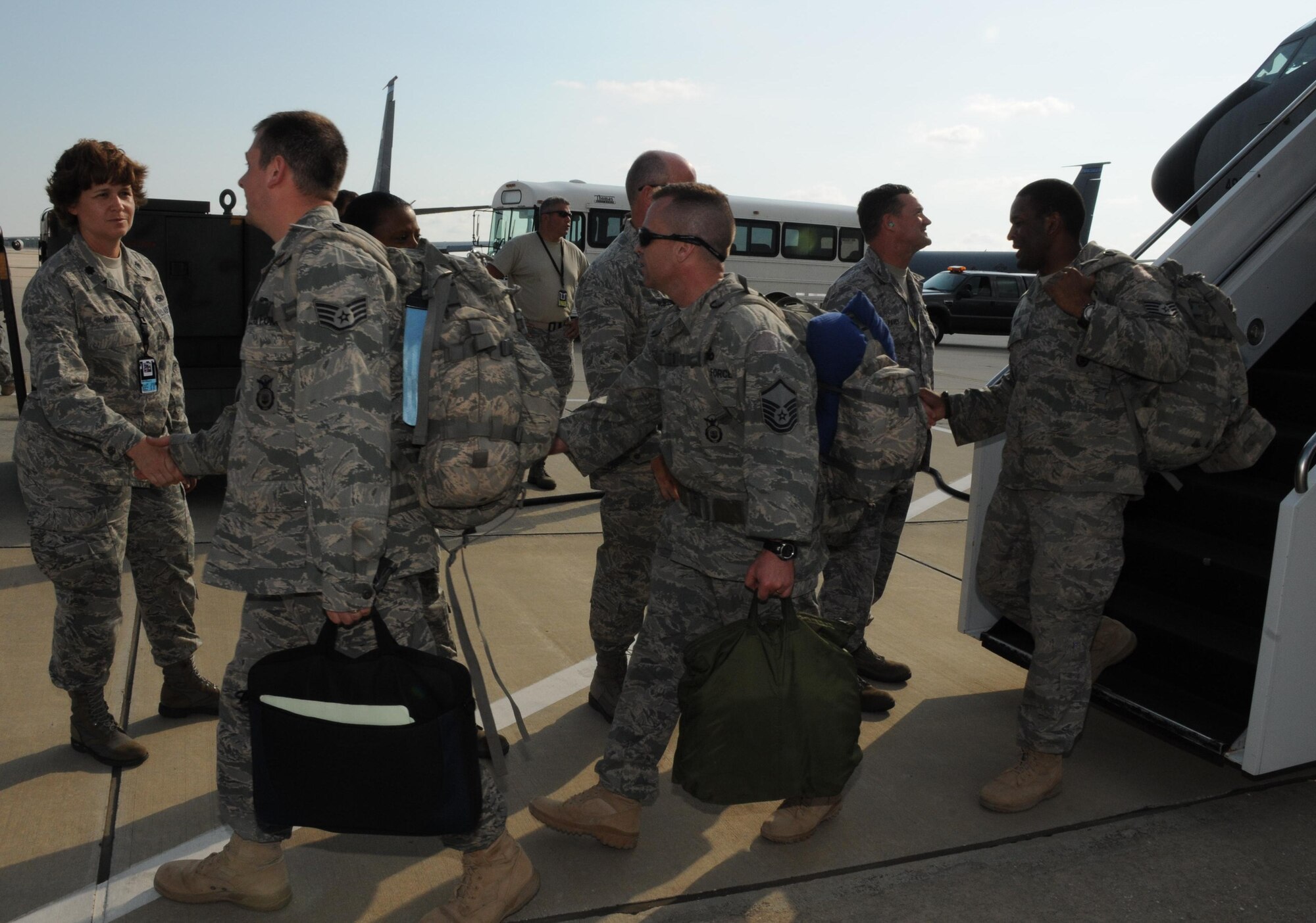Commanders from the 927th Air Refueling Wing greeted Airmen from the 927th Security Forces Squadron as they returned to MacDill Air Force Base, Fla., from a five-month deployment to Kirkuk Regional Air Base, Iraq May 30, 2010. (U.S. Air Force photo by Senior Airman Anna-Marie Wyant)