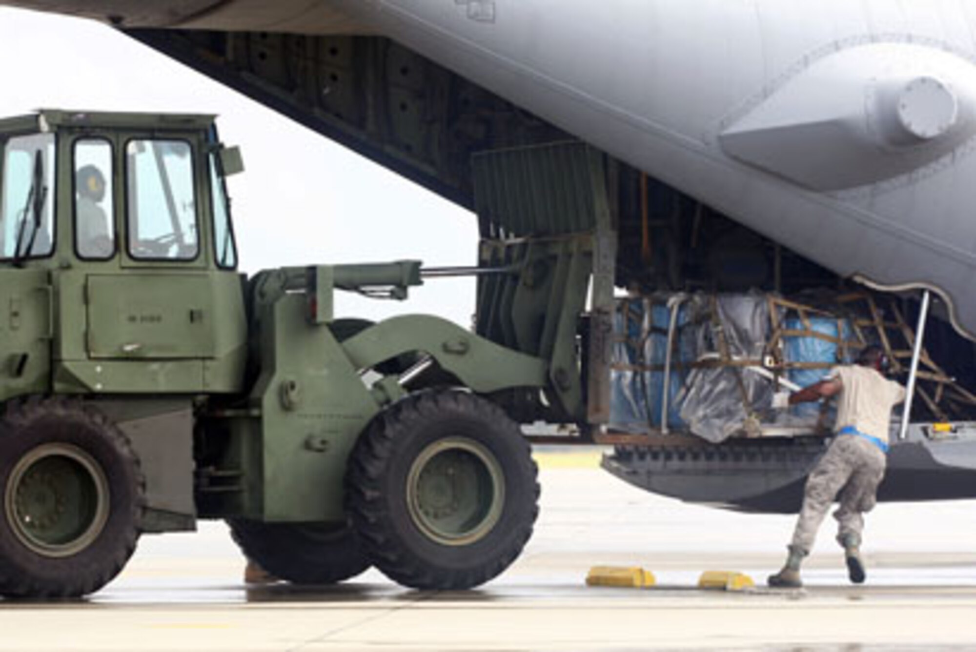 ERO competition at Port Dawg Challenge 2010. (U.S. Air Force Photo/Don Peek)