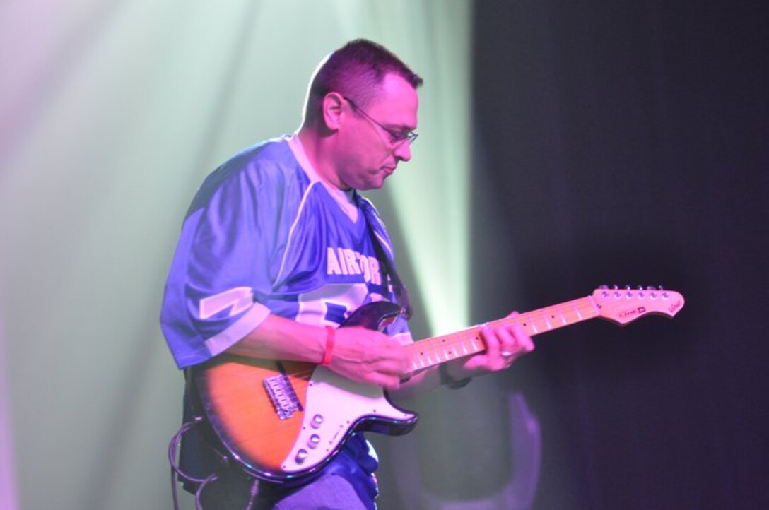 SSgt Greg Lacey performs with Top Flight during a Red Ribbon Week performance in San Antonio, October 2010.