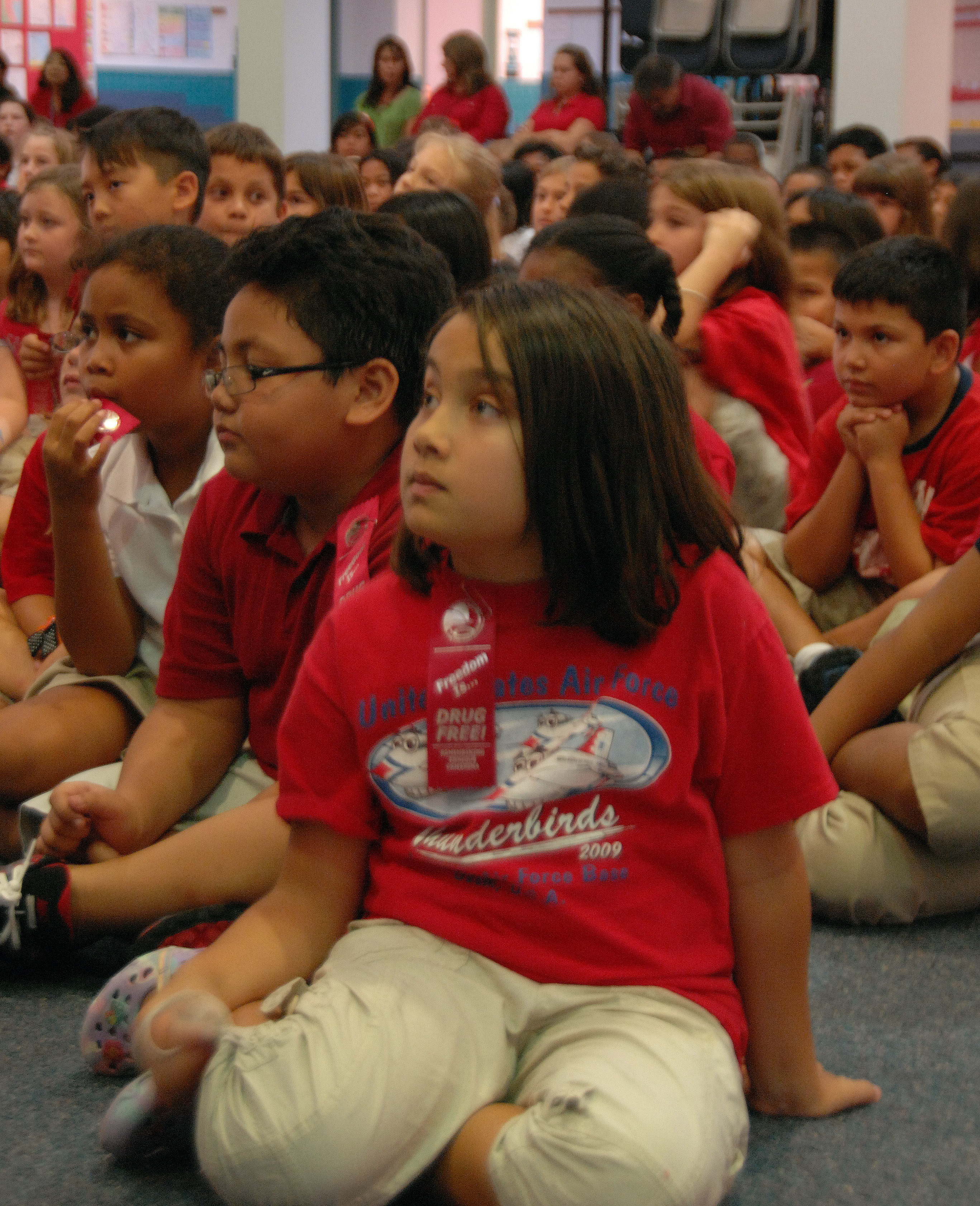 AES, AMS students pledge to be drug free > Andersen Air Force Base