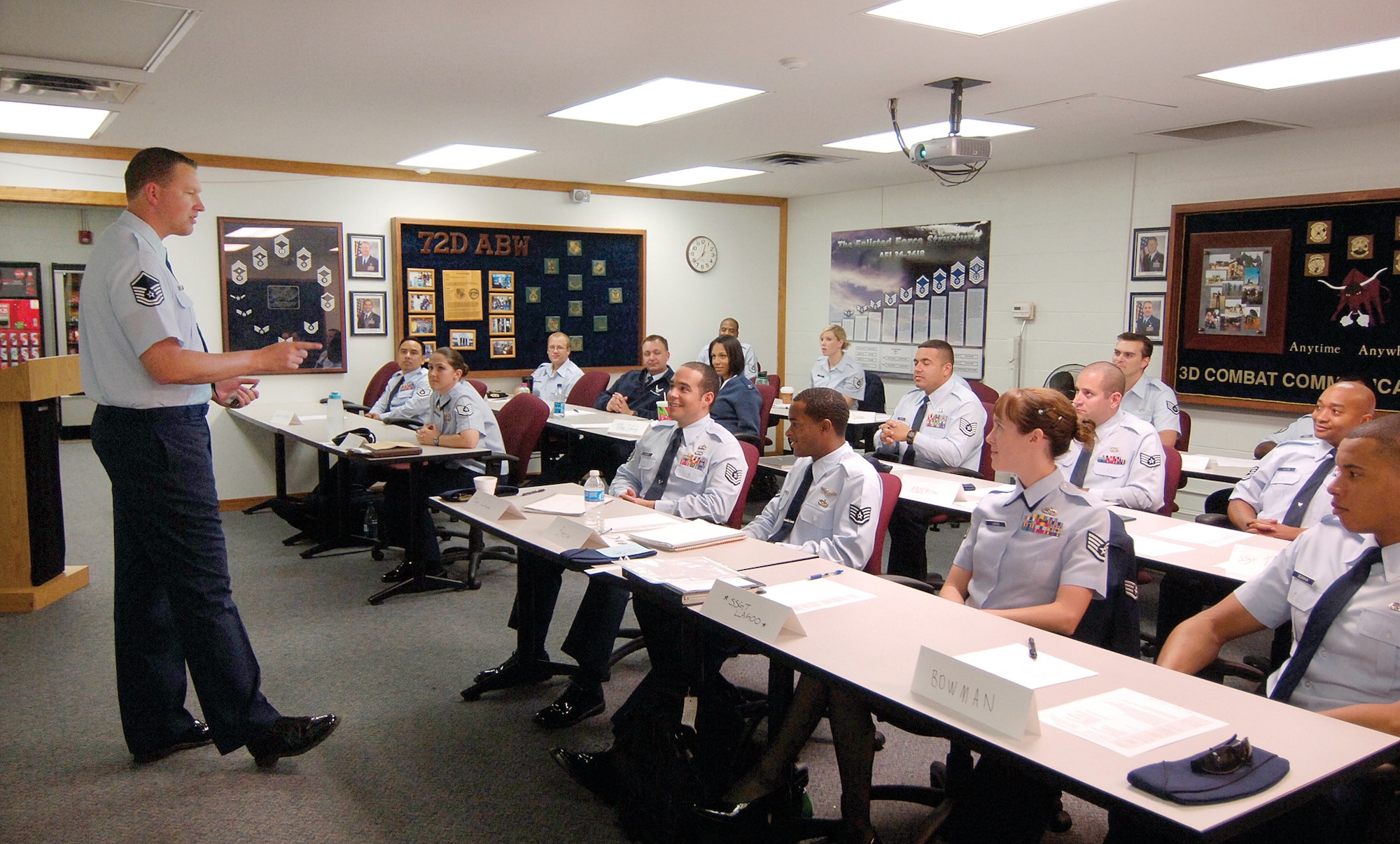 Master Sgt. Brett Housley was one of several Tinker presenters covering topics from stress management, counseling and mentoring to career progression during the week-long Non-Commissioned Officer Professional Enhancement Seminar held here Oct. 25 and attended by more than 20 NCOs.  The quarterly seminars are sponsored by the Team Tinker Career Assistance Advisors. For more information on the next seminar scheduled for January, contact their office, your first sergeant or a squadron chief master sergeant. (Air Force photo by Margo Wright)