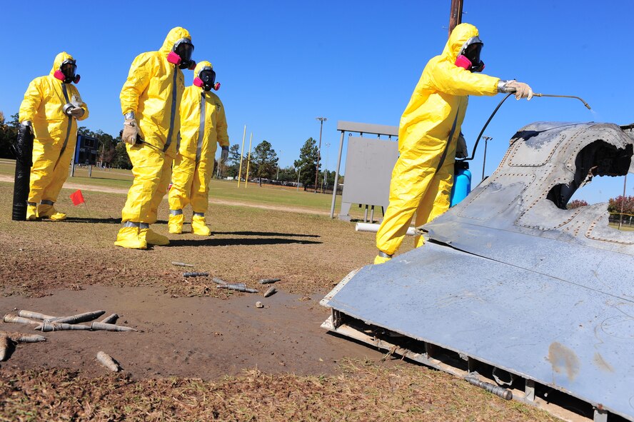 101109-F-8454M-266
SHAW AIR FORCE BASE S.C. -- The hazardous material decontamination team decontaminates the accident during the Major Accident Response Exercise Nov. 9. The MARE trains first responders how to best respond if a major accident was to occur. (U.S. Air Force Photo/Senior Airman David L. Minor)
