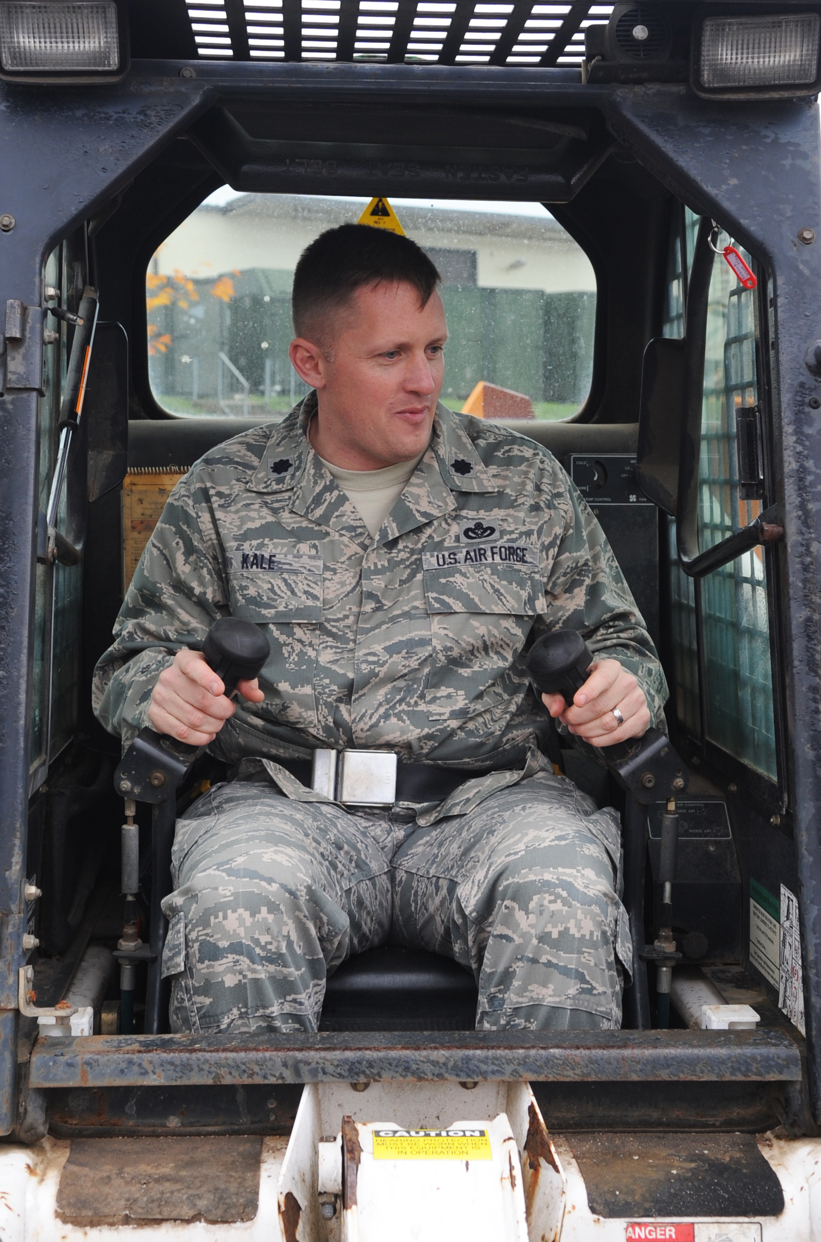 52nd ces shows snow equipment to wing leadership