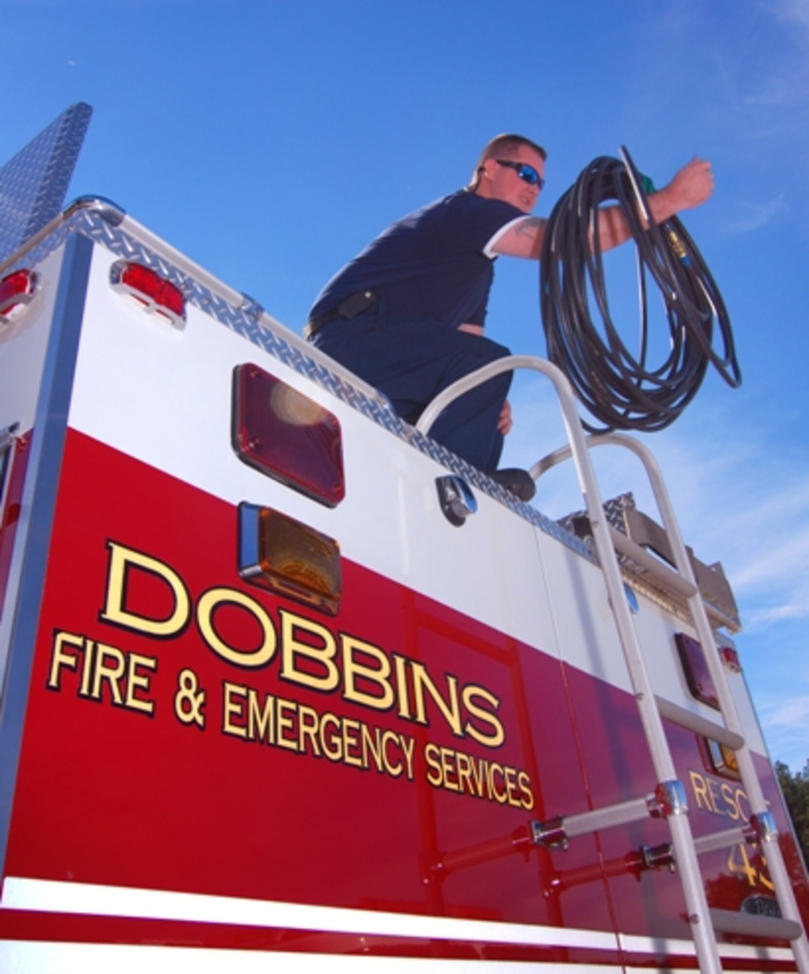Fire Department trains for confined spaces > Dobbins Air Reserve Base
