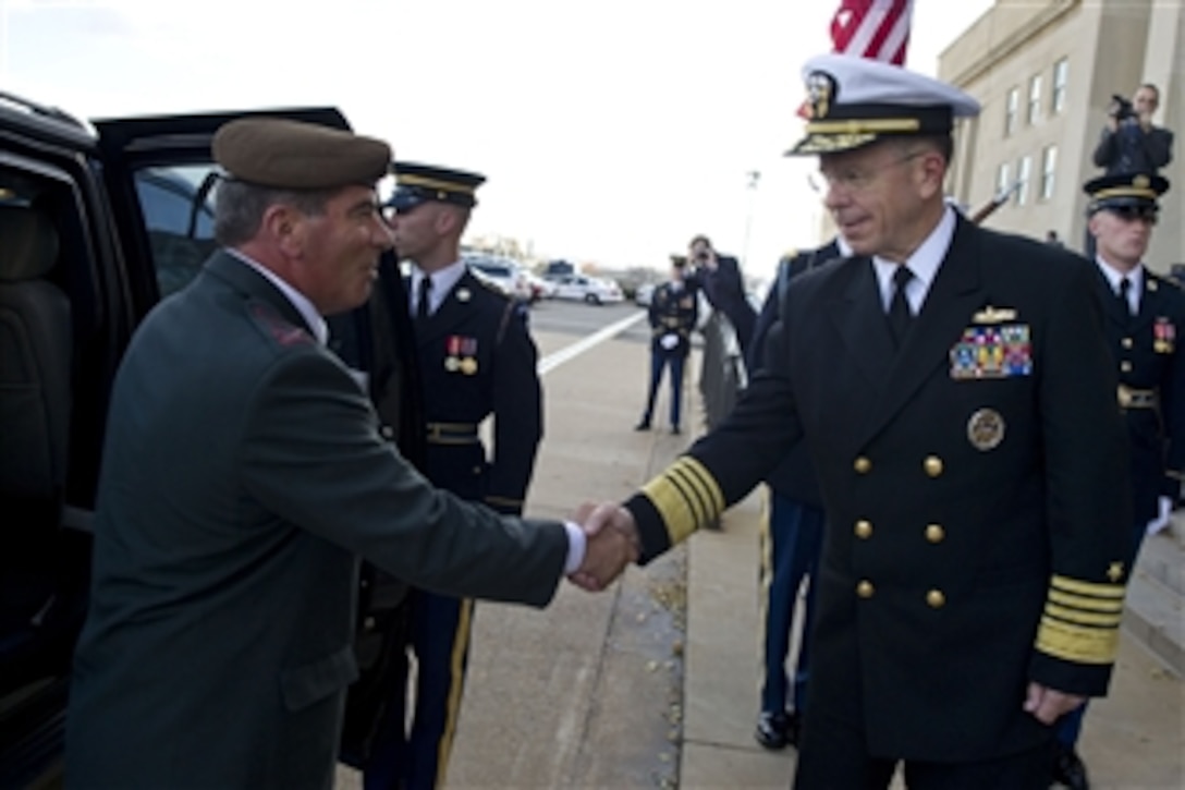 Chairman of the Joint Chiefs of Staff Adm. Mike Mullen, U.S. Navy, welcomes Israeli Chief of Defense Lt. Gen. Gabi Ashkenazi to the Pentagon on Nov. 17, 2010.  