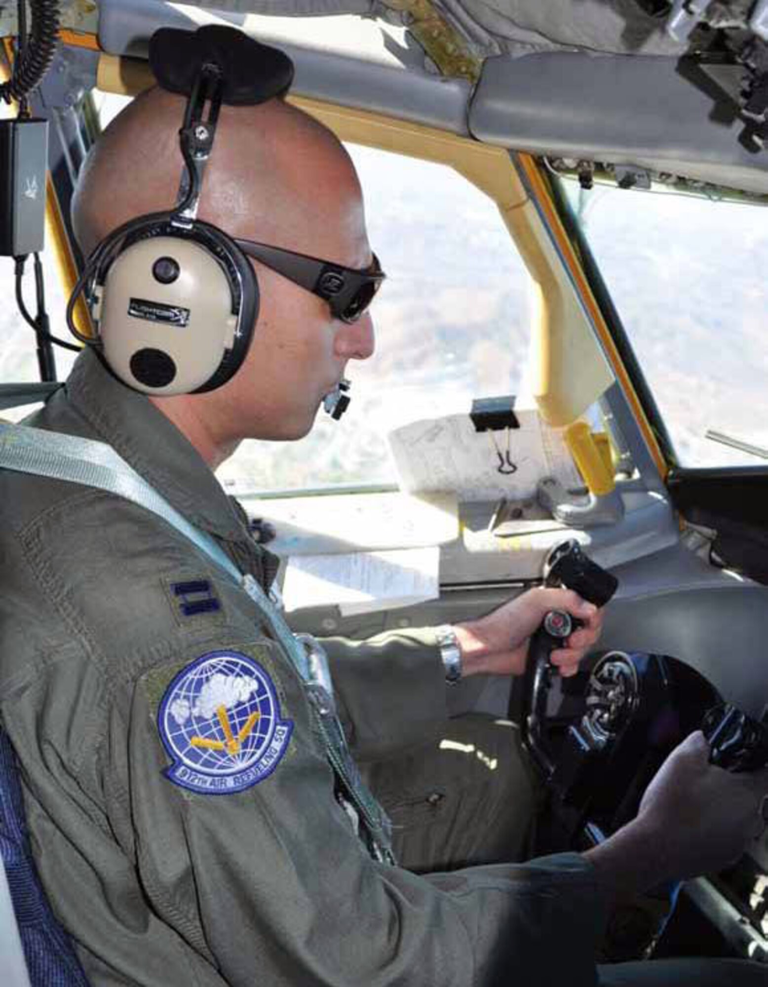 Capt. Eric Doi flies an approach to March Air Reserve Base during the 912th Air Refueling Squadron’s first flight Nov. 9. (U.S. Air Force photo by Linda Welz)
