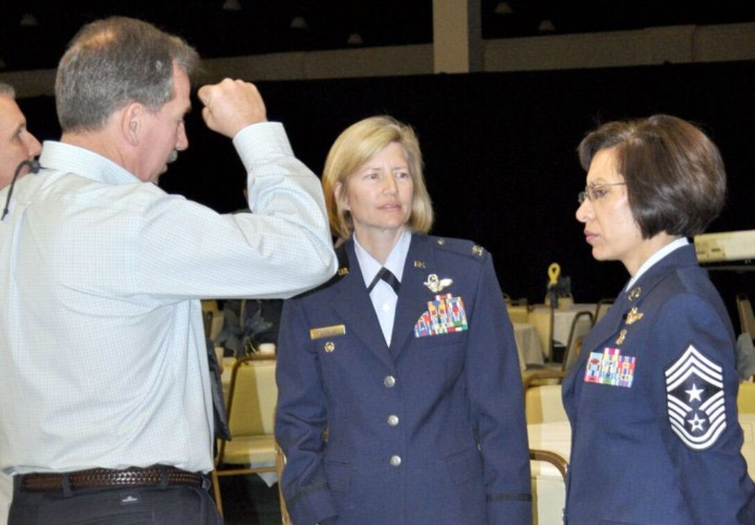 Col. Mary E. Aldrian, 452 AMW Vice Commander and Command Chief Ericka Kelly make themselves available to Airmen and family members throughout the event. March Air Reserve Base held a Yellow Ribbon event November 12-14 in San Diego with Airmen attending from March, Beale, McChord and Travis Air Bases.  (U.S. Air Force photo by Valerie M Palacios)