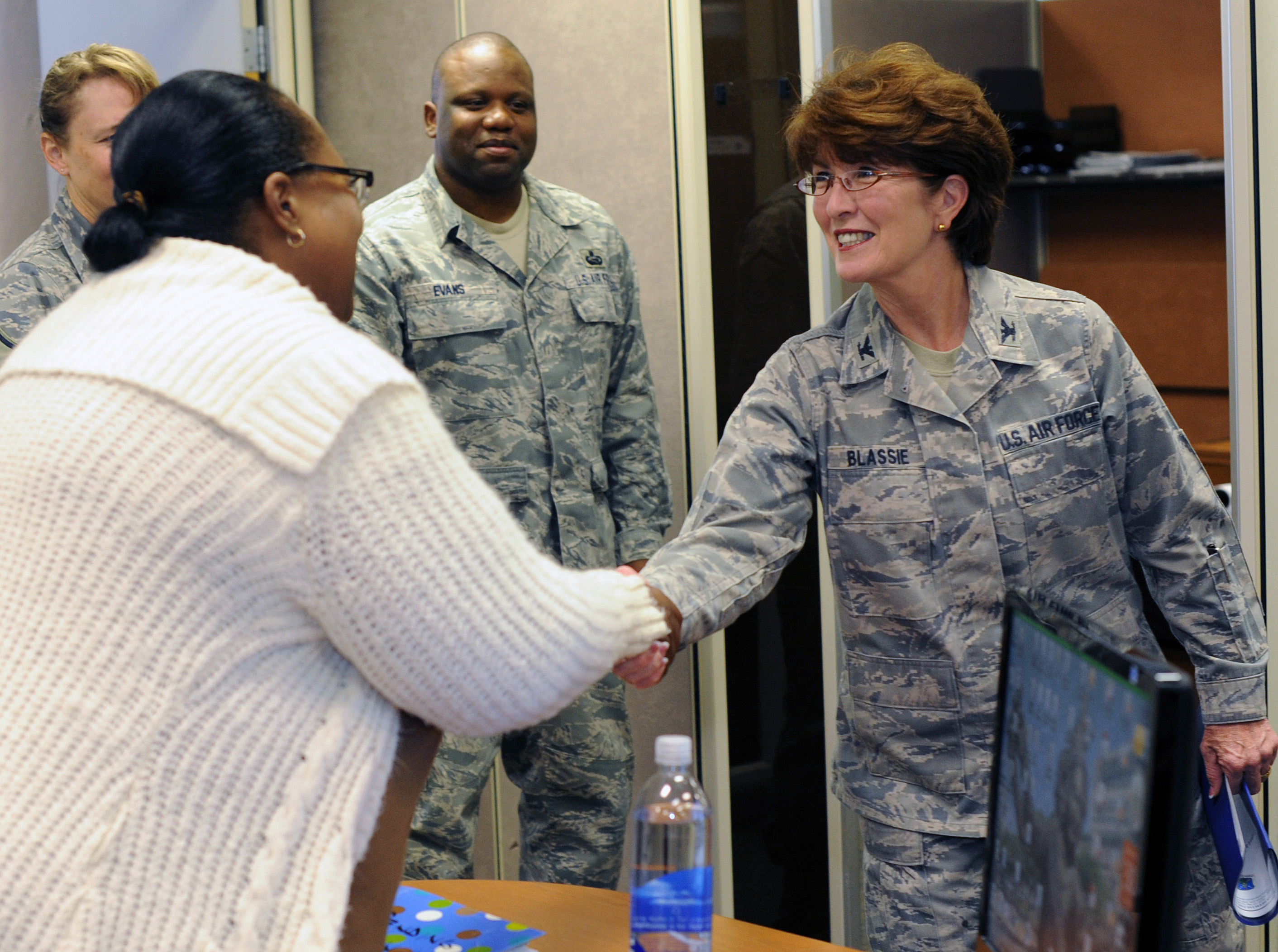 commander visits ARPC > Air Reserve Personnel Center > Article