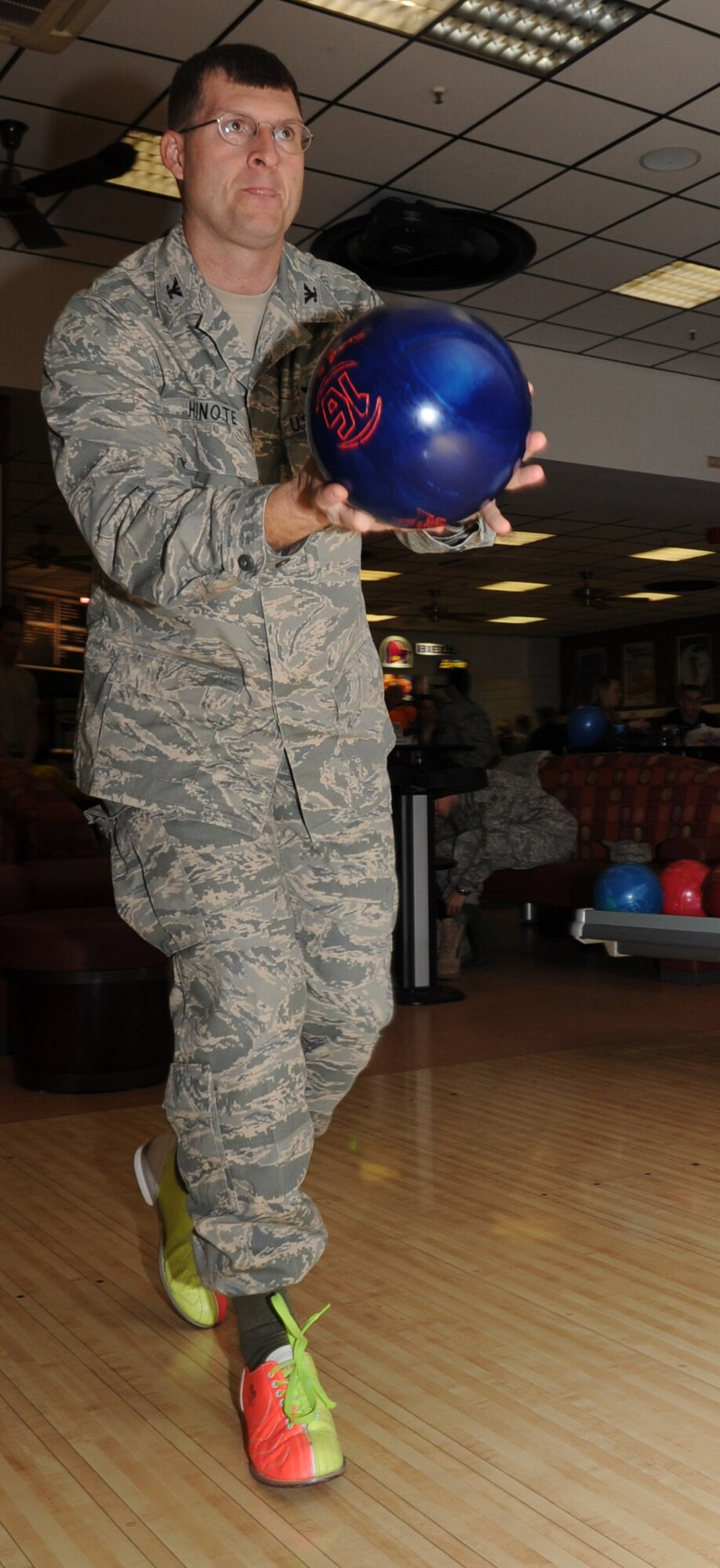 SPANGDAHLEM AIR BASE, Germany – Col. Clinton Hinote, 52nd Fighter Wing vice commander, bowls during a Combined Federal Campaign “kick-off” fundraiser Sept. 30. The CFC raised money for charitable organizations on the base. (U.S. Air Force photo/Senior Airman Nick Wilson)