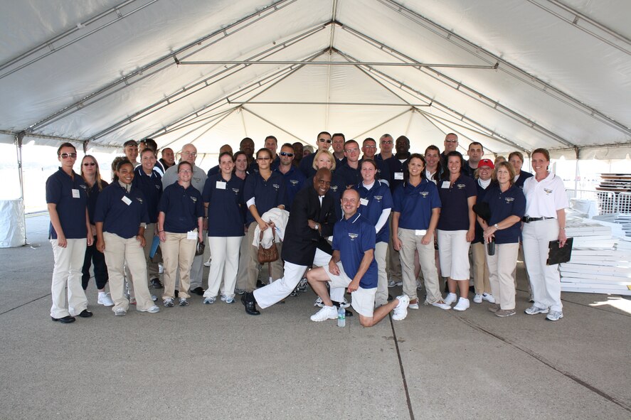 PITTSBURGH IAP/ARS, 12 Sep 10 – Workers of the VIP Tents for the 2010 Wings Over Pittsburgh Airshow pose for a group photo. (US Air Force photo)