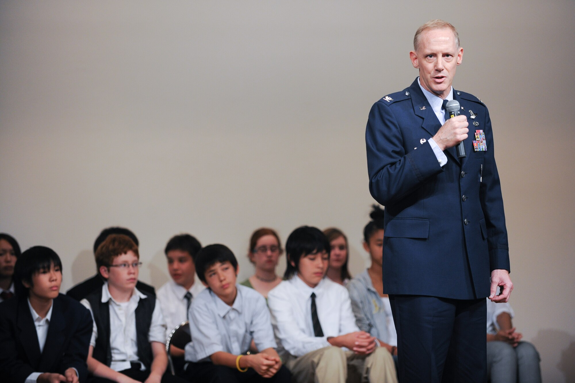 FUSSA CITY, Japan -- Colonel Otto Feather, 374th Airlift Wing commander, gives  closing remarks during a contest Oct. 3 at Fussa Citizens Hall. The North Kanto Defense Bureau hosted the Japan-United States Speech Contest to encourage cultural exchange between the two countries. (U.S. Air Force photo/Osakabe Yasuo)