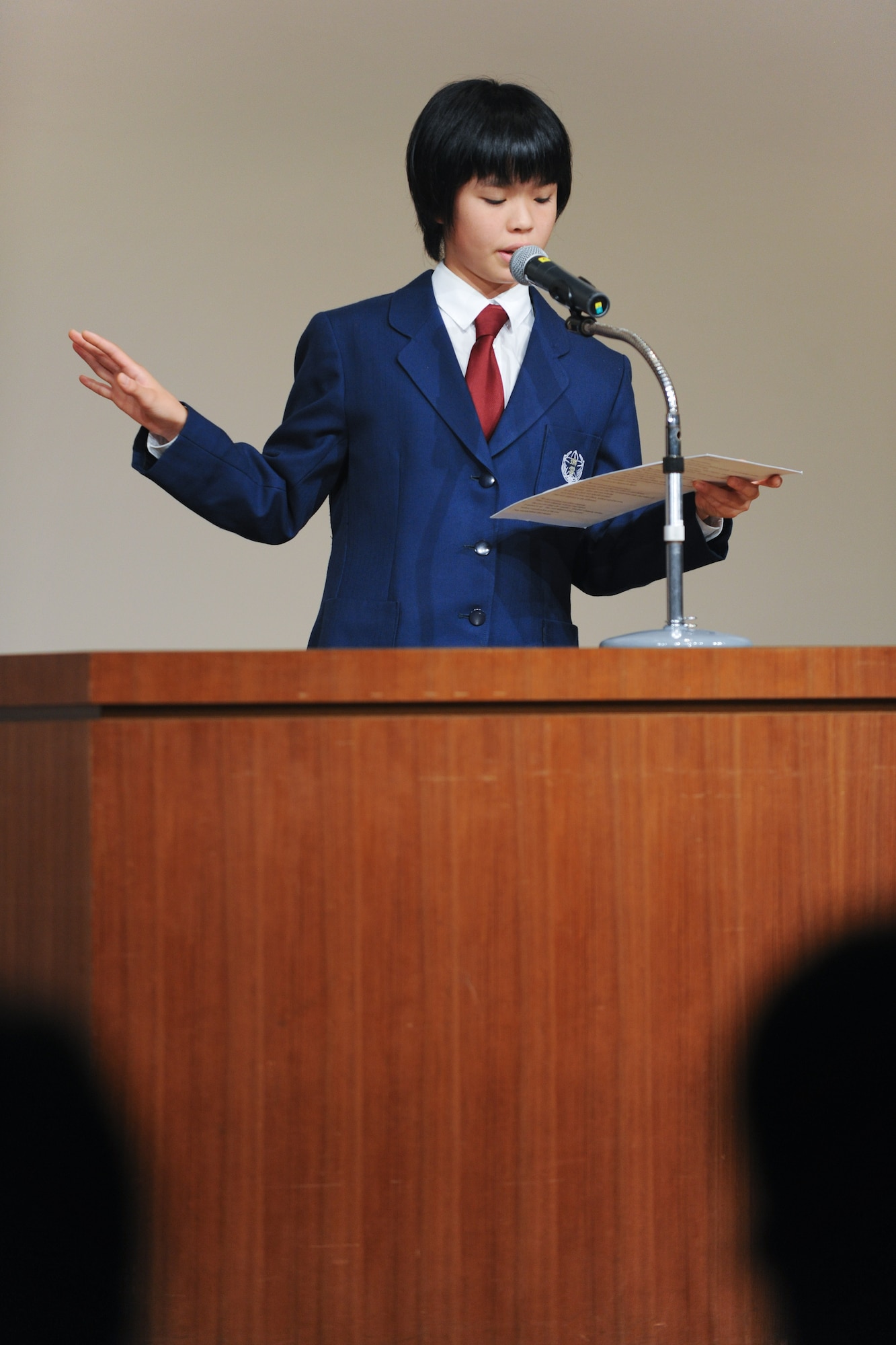 FUSSA CITY, Japan -- Sarasa Kawamura, Zuiun junior high school from Akishima city, received 1st place in the English speech contest. The Japan-United States Speech Contest, hosted by the North Kanto Defense Bureau, featured Japanese junior high school students giving speeches in English and Yokota Middle and High School students giving speeches in Japanese at Fussa Citizens Hall, Oct. 3. (U.S. Air Force photo/Osakabe Yasuo)