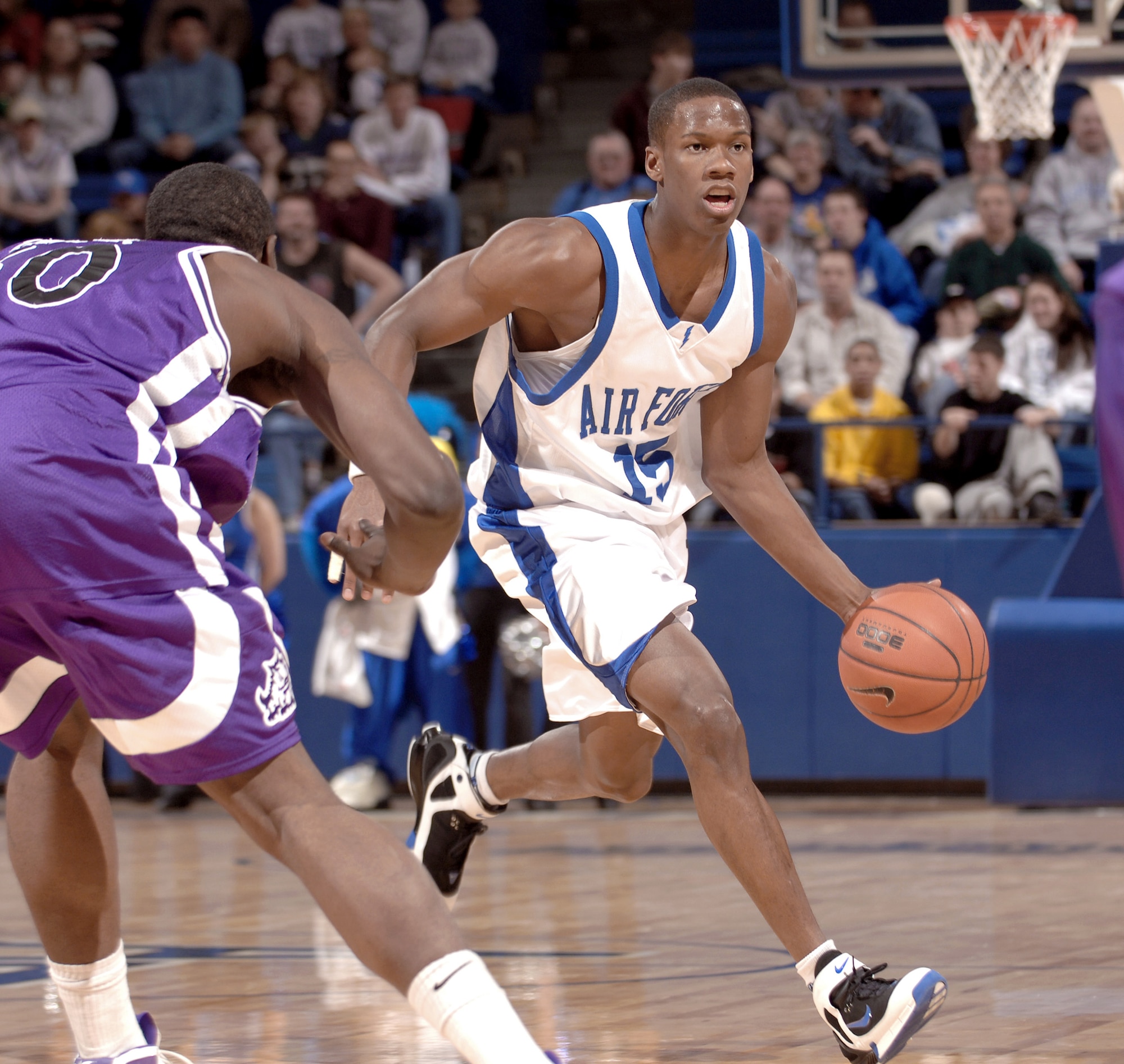 Playing basketball in air force outlet 1