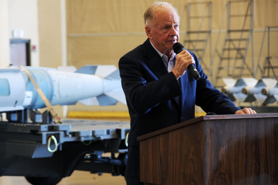 BARKSDALE AIR FORCE BASE, La. -- Lt. Gen. Lloyd Leavitt (ret.) speaks at the B-52H Stratofortress Association, 2010 Rendezvous Oct. 1. Mr. Leavitt entered B-52 training Oct. 1960 and was assigned to the first B-52 unit, the 524th Bombardment Squadron at Wurtsmith Air Force Base, Mich. (U.S. Air Force photo/Senior Airman Brittany Y. Bateman)(RELEASED)