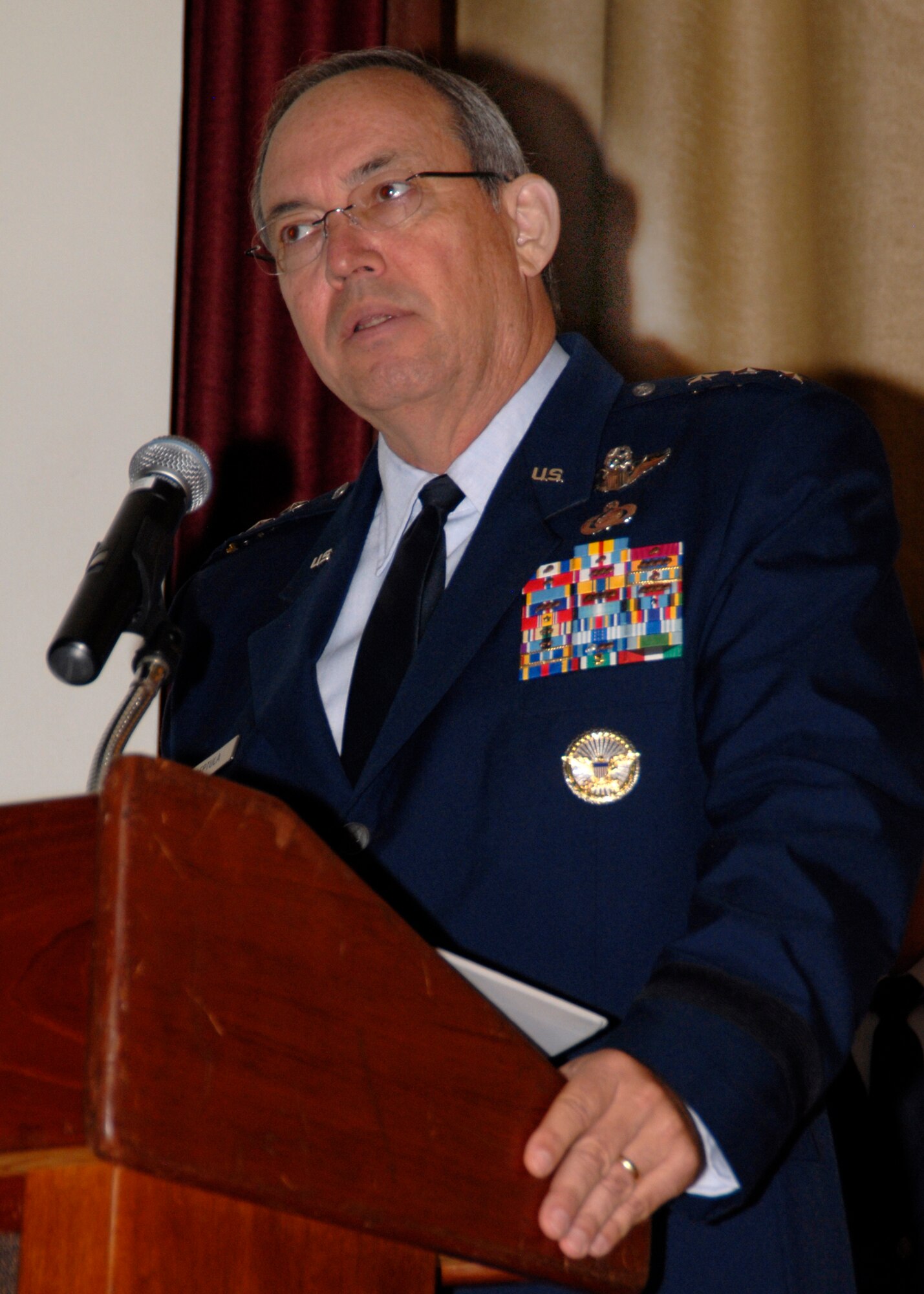 GOODFELLOW AIR FORCE BASE, Texas – Lt. Gen. David Deptula, Air Force Deputy Chief of Staff for Intelligence, Surveillance and Reconnaissance, gave a speech to 20-ISR students graduating from Intelligence Officers Course Sept. 29 at the theater here. General Deptula traveled to Goodfellow to spend his last day in the Air Force to pass the torch of service from his generation to graduates. (U.S. Air Force photo/ Senior Airman Tong Duong)