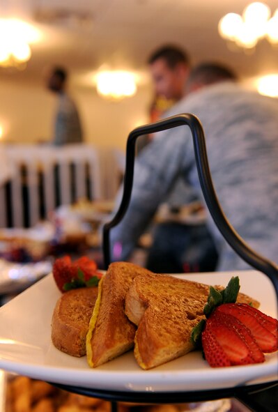 MOODY AIR FORCE BASE, Ga. -- A wide variety of foods were put on display at the Georgia Pines Dining Facility during a taste-test survey here Oct. 7.The popular foods from the taste test will be put on the dining facility menu in two to three weeks. (U.S. Air Force photo/Airman 1st Class Benjamin Wiseman)