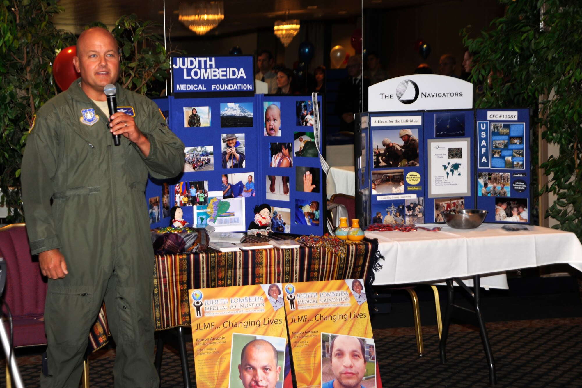 PETERSON AIR FORCE BASE, Colo. -- Col. Jim Jennings, 21st Space Wing vice commander, encourages Airmen to give to the Combined Federal Campaign, the federal government’s workplace giving program, during the 2010 CFC information fair Oct. 5 at the Club. The 2010 CFC is underway now through December. Donations help nearly 3,000 local, national and international charitable organizations from those that feed the hungry, clothe children, help animals or protect wildlife. The 21st Space Wing’s goal this year is to get a 25 percent participation rate and inspire a culture of giving. (U.S. Air Force photo/Dennis Howk)