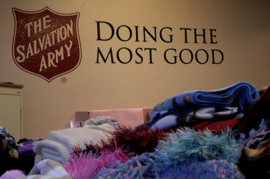 The Salvation Army in downtown Grand Forks, N.D. hosted a winter clothing distribution Oct. 6 for members of the local community. Volunteers from Grand Forks Air Force Base helped the Salvation Army with set-up, tear-down and handing out winter clothing items. (U.S. Air Force photo by Senior Airman Amanda N. Stencil)