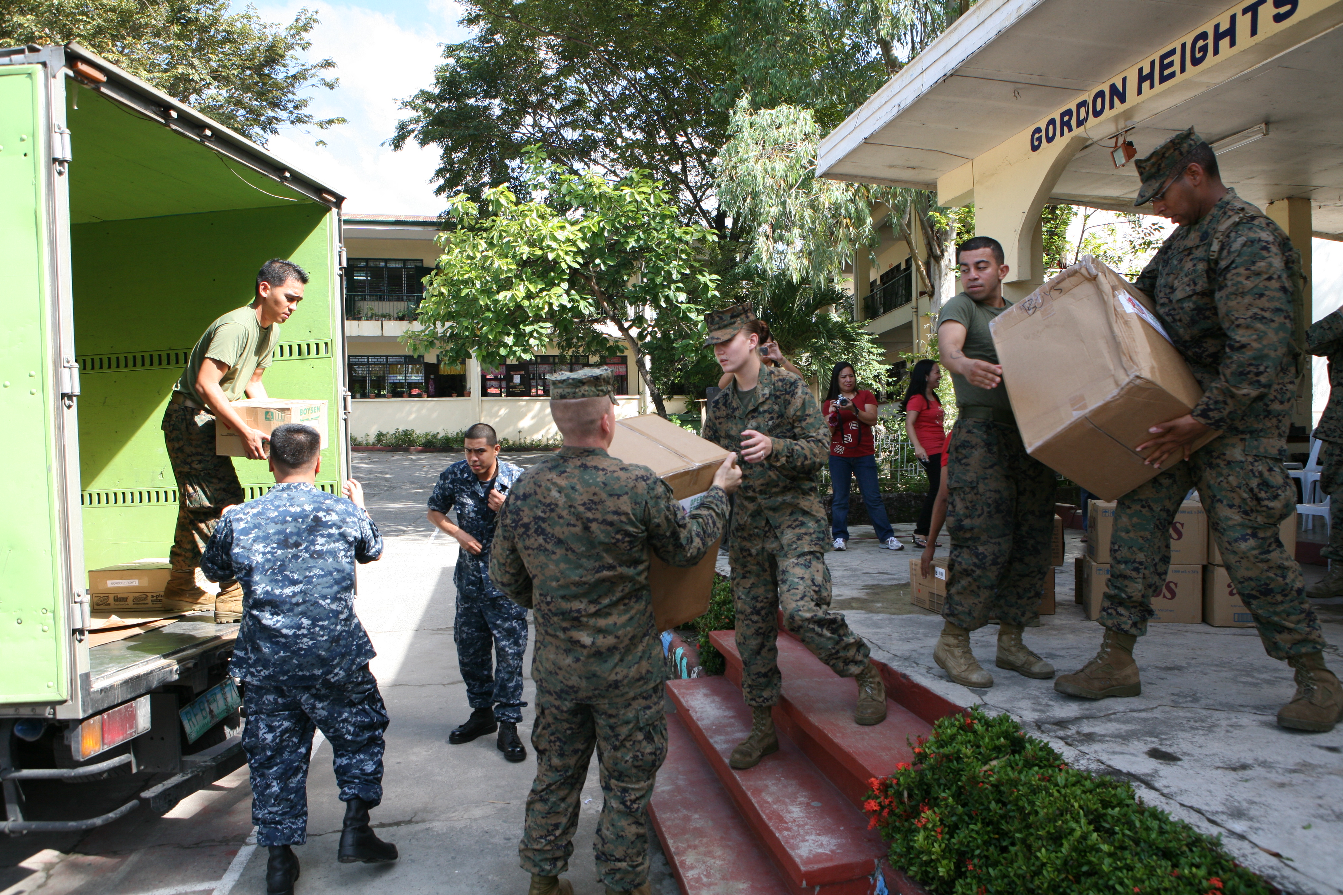 31st Meu Visits Philippine School 31st Marine Expeditionary Unit News Article View