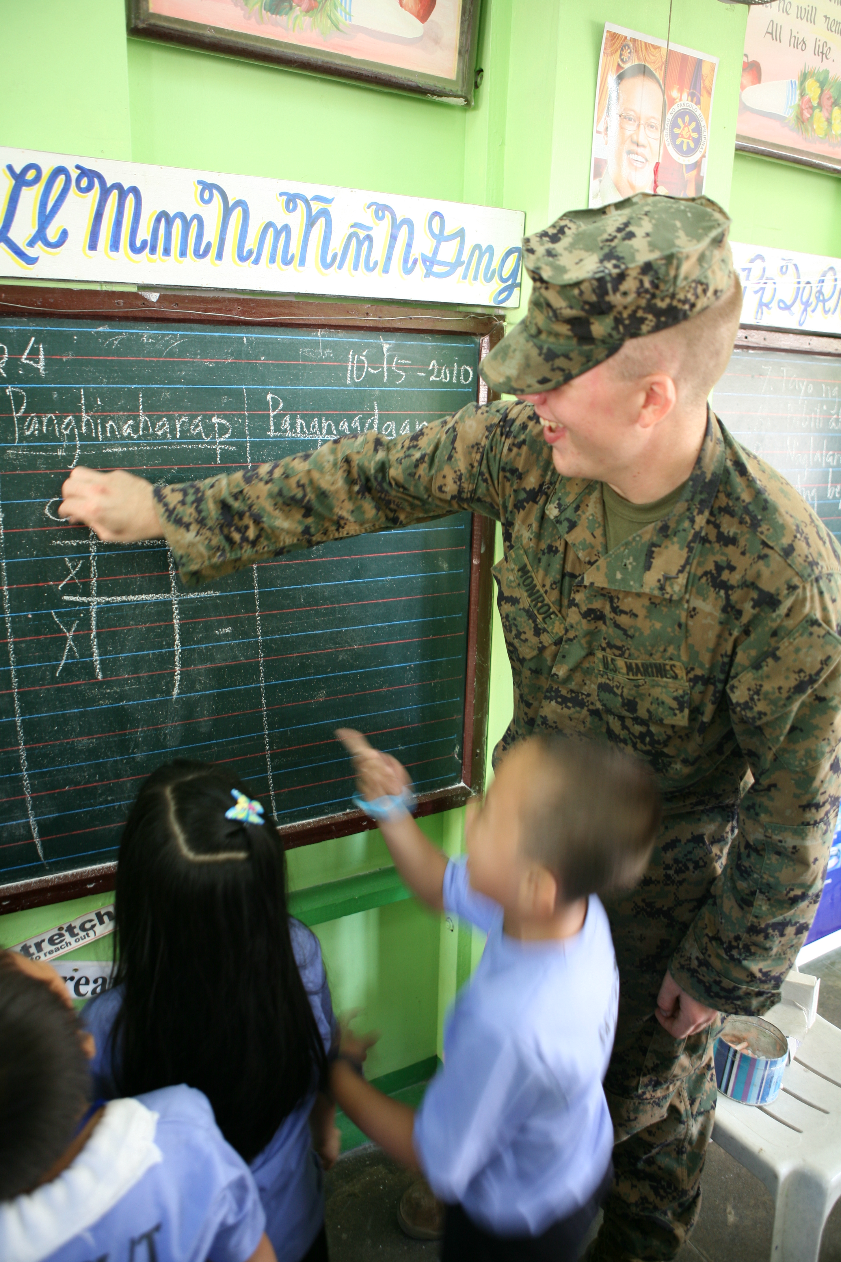 31st Meu Visits Philippine School 31st Marine Expeditionary Unit News Article View