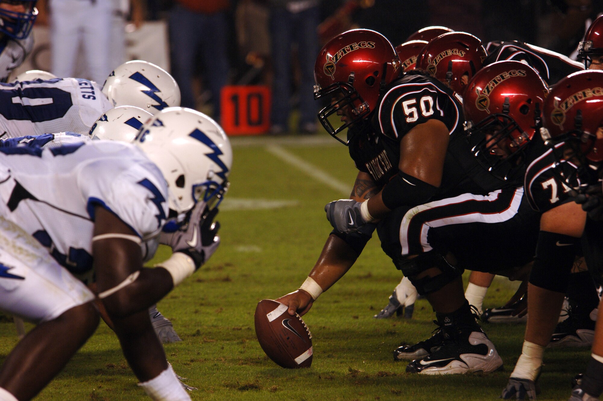 Falcon's fourth quarter awakening comes up short against Aztecs > Air Force  > Article Display