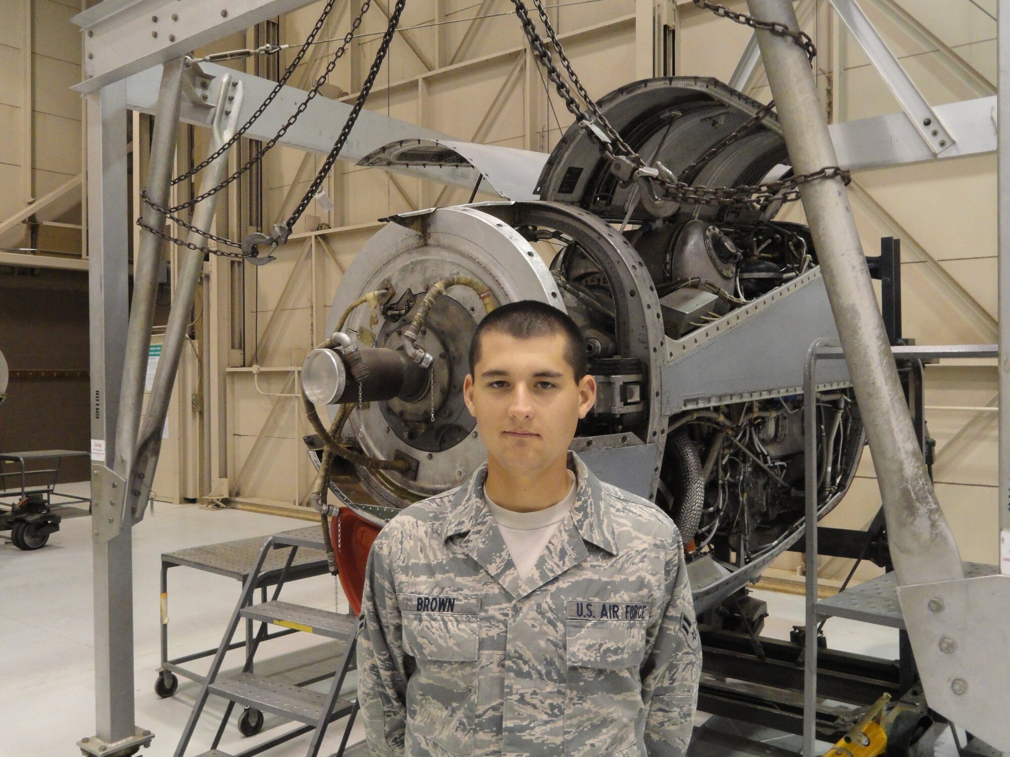 361st Training Squadron graduate Airmen First Class Jason Brown, completed
the Aerospace Propulsion Apprentice course with a score of 100 percent,
earning the Ace Award, at Sheppard Air Force Base, Texas, Oct. 19. The
course consists of eight blocks of instruction and is 61 academic days in
length. Aerospace Propulsion Apprentice Airmen in Training learn to maintain
the Rolls Royce T56-A-15 turboprop engine. Airman Brown will become a member
of the 135th Maintenance Squadron, Warfield Air National Guard Base, Md. He
is the first to receive the Ace Award for the T56 course in six years. (U.S.
Air Force courtesy photo)
