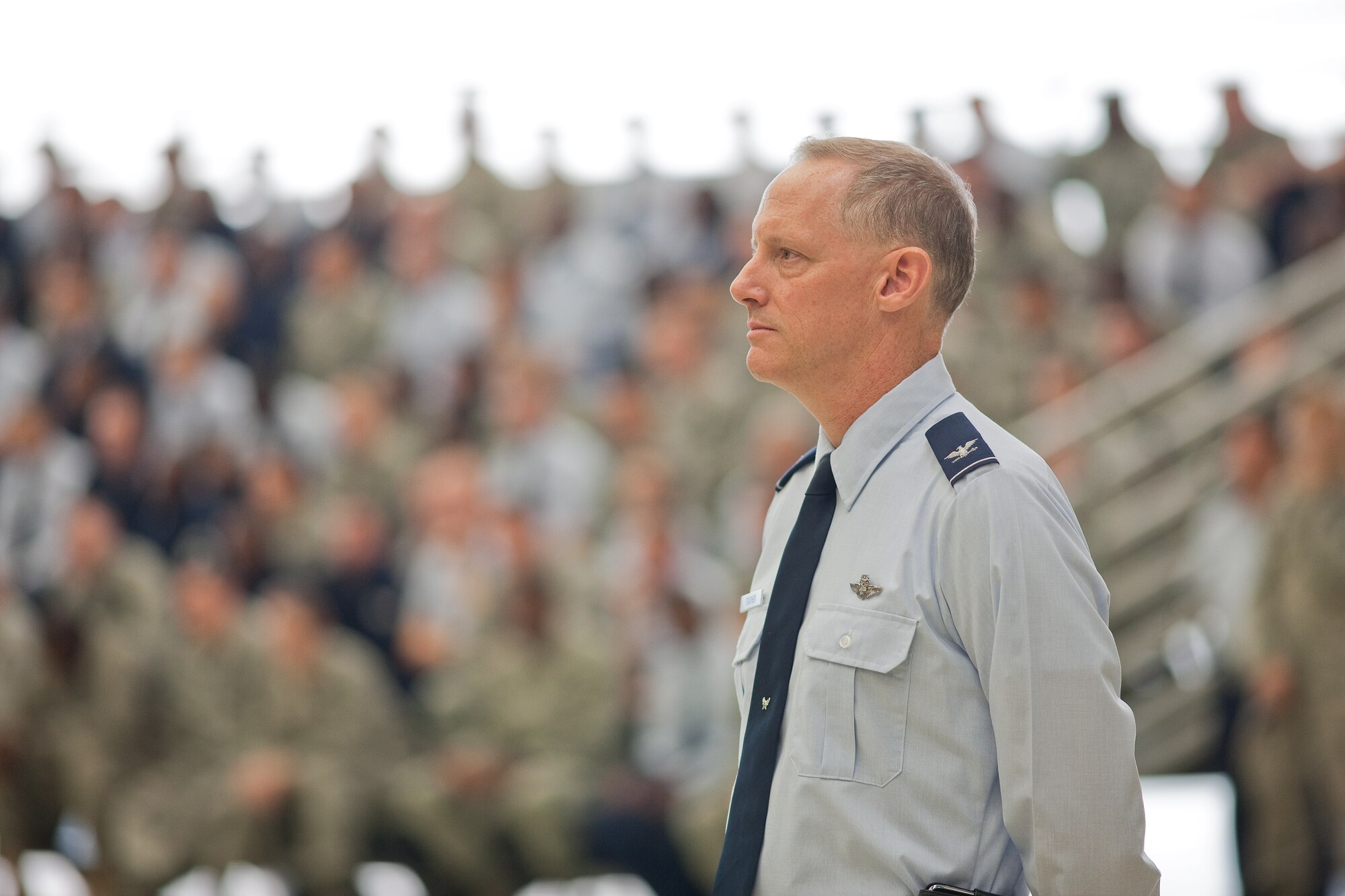 YOKOTA AIR BASE, Japan -- Colonel Otto Feather, 374th Airlift Wing commander, hosted an Airman's Call at Hangar 15 here Oct. 25. The key note speaker for the Airman's Call was Gen. Gary North, Pacific Air Forces commander. General North covered a variety of topics ranging from human trafficking to family care plans. (U.S. Air Force photo/Osakabe Yasuo)