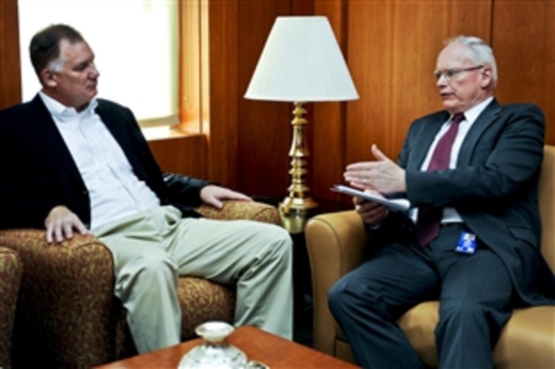 U.S. Deputy Defense Secretary William J. Lynn III meets with U.S. Ambassador to Iraq James F. Jeffrey in Baghdad, Oct. 26, 2010.
