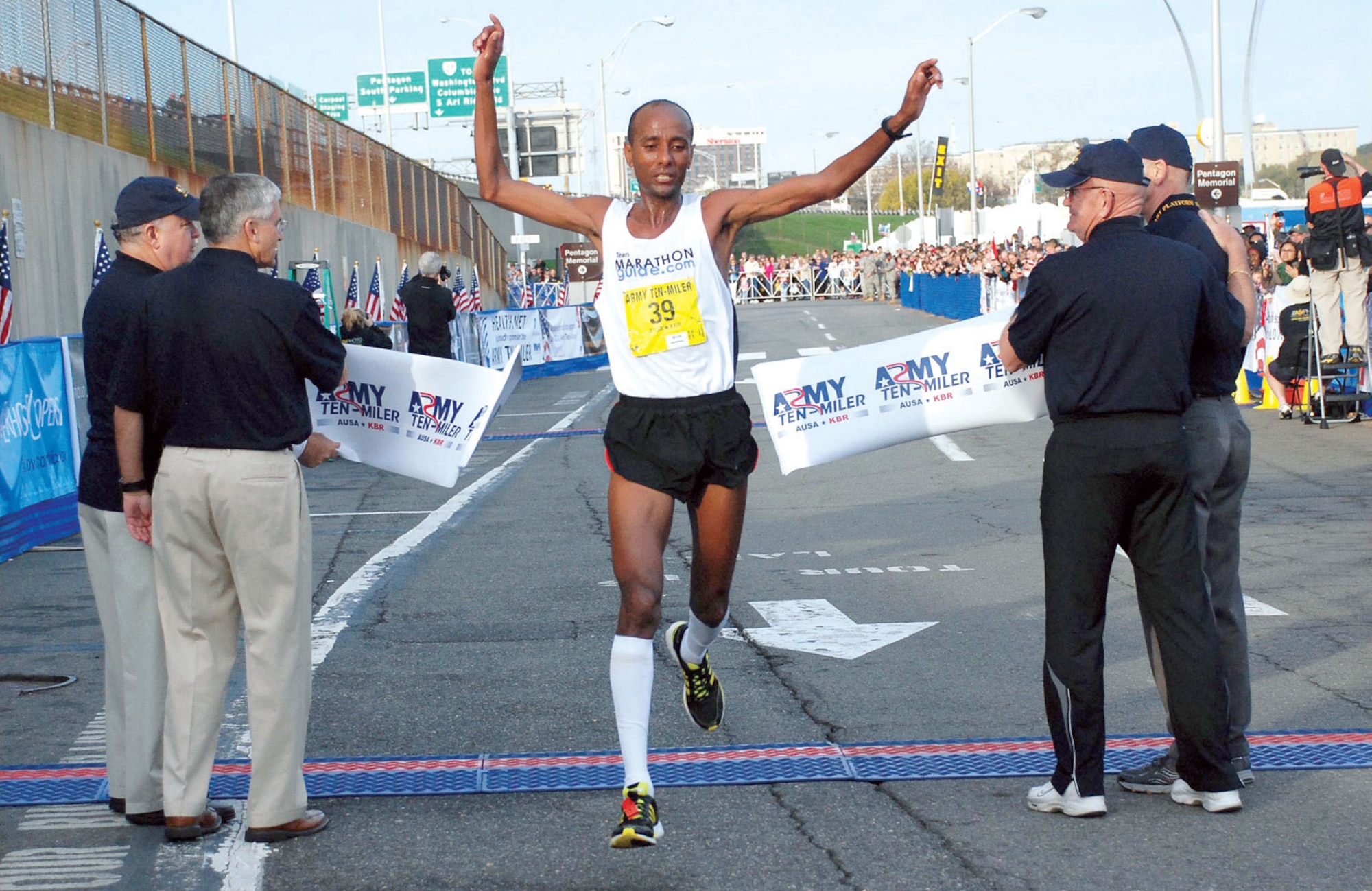Twenty-eight-year-old Alene Reta of New York wins the Army Ten-Miler in Washington, D.C., for the second year in row Sunday with a time of 47 minutes, 10 seconds. (U.S. Army photo/Mary M. Rall)