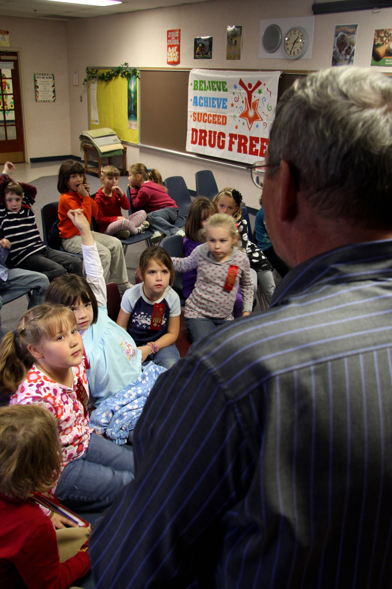 Grissom personnel teach local students during Red Ribbon Week > Grissom