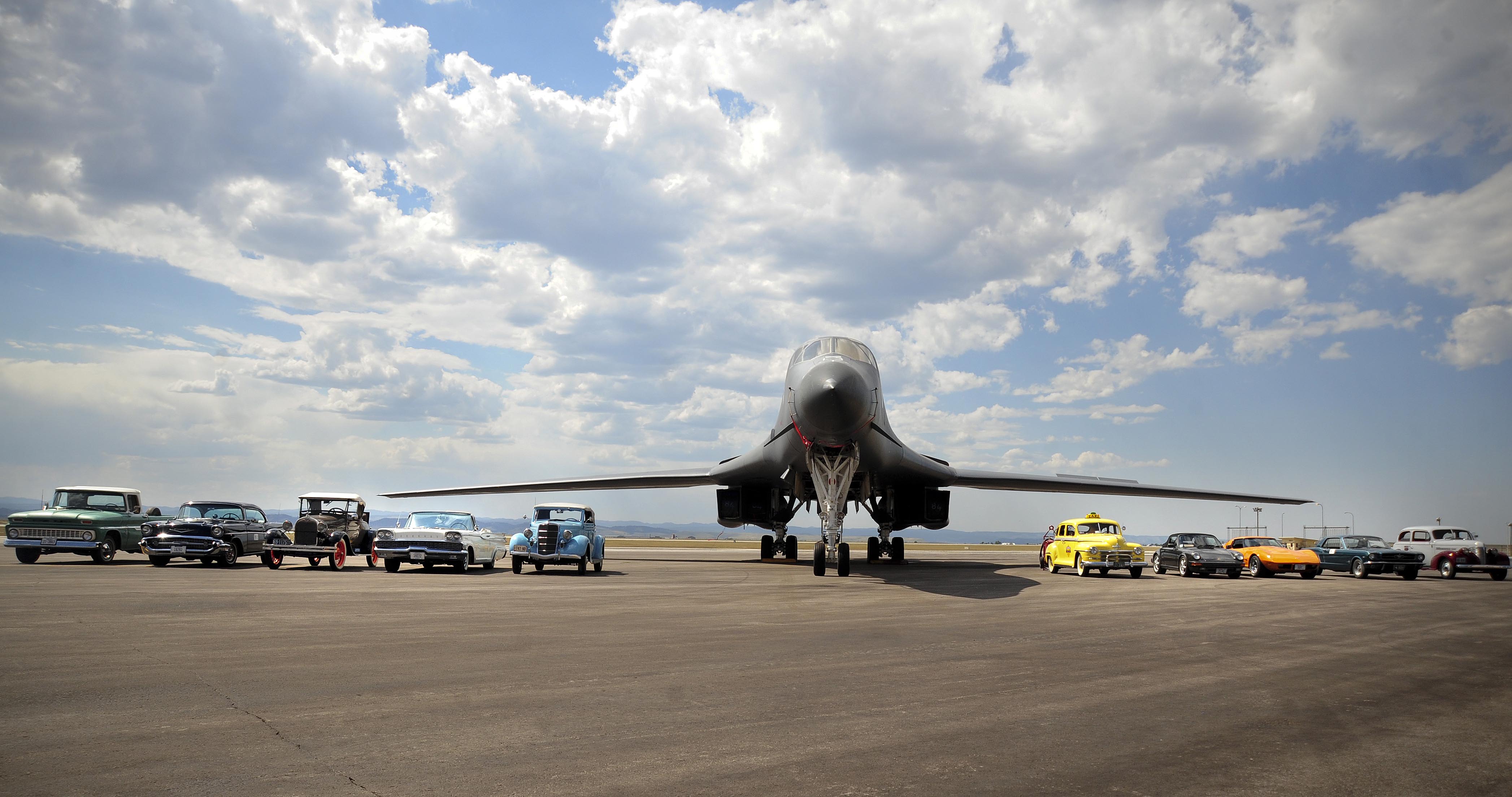 Ellsworth hosts classic car show > Ellsworth Air Force Base > Article
