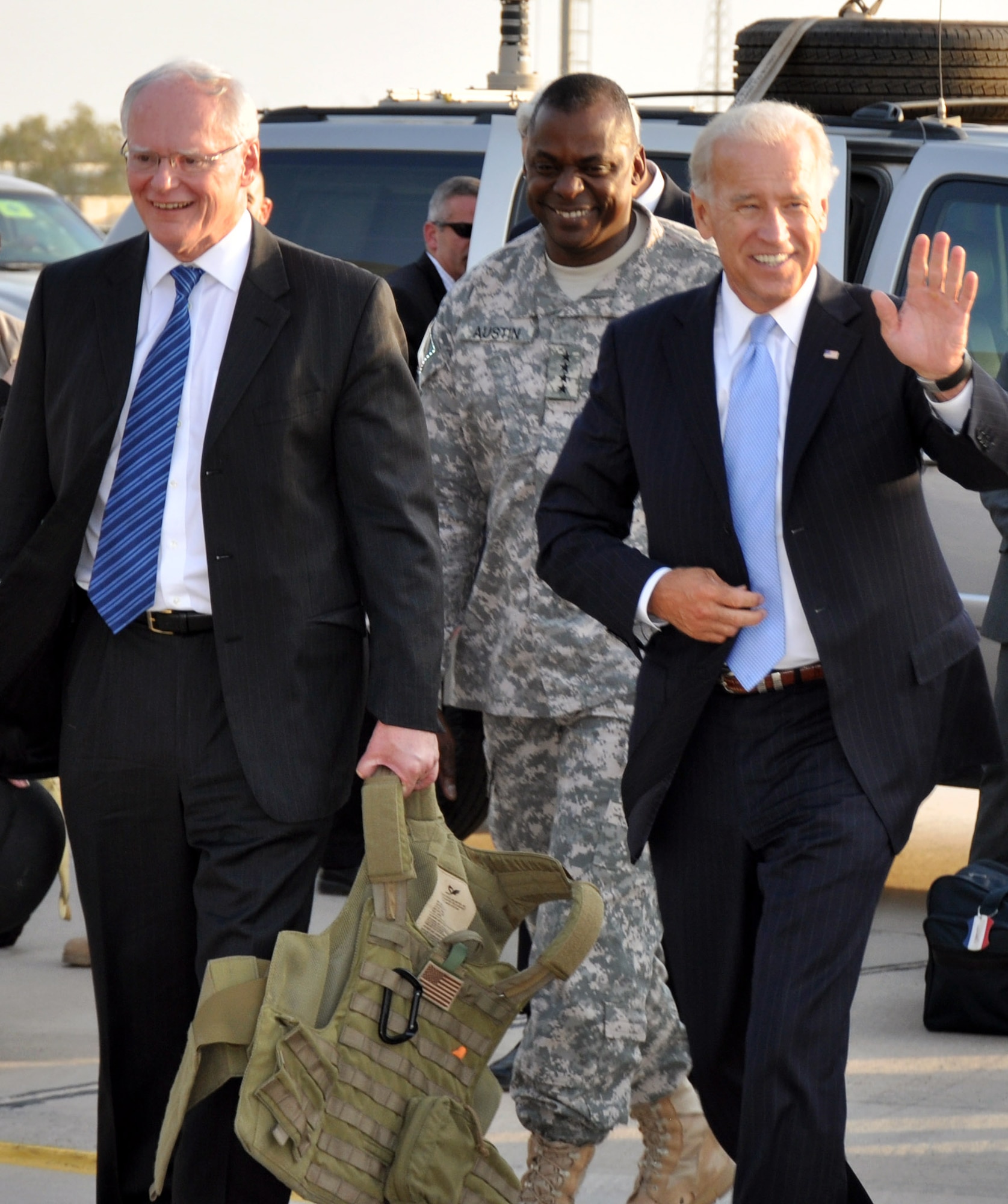Vice President of the United States, Joe Biden, is accompanied by United States Ambassador to Iraq, James F. Jeffrey, and Gen. Lloyd J. Austin III, Commanding General, United States Forces-Iraq, as the Vice President prepares to depart Sather Air Base, Baghdad.  (U.S. Air Force photo by Tech. Sgt. Mike Edwards)
