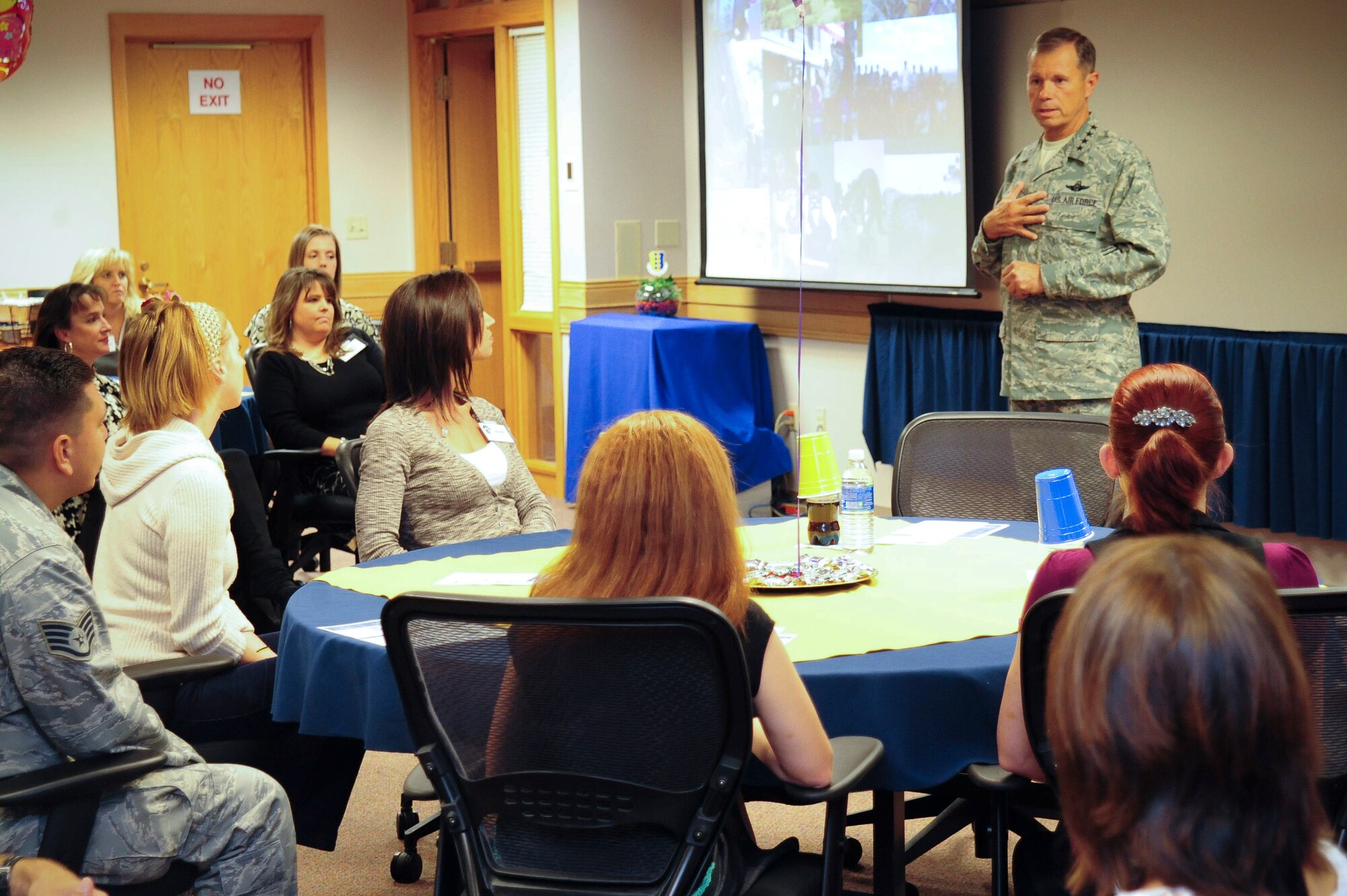 ELLSWORTH AIR FORCE BASE S.D. – Air Combat Command Commander William Fraser III speaks to Heart Link spouses, Sept. 1. General Fraser spoke of the Year of the Air Force Family to spouses and answered various questions. (U.S. Air Force photo/Senior Airman Corey Hook)