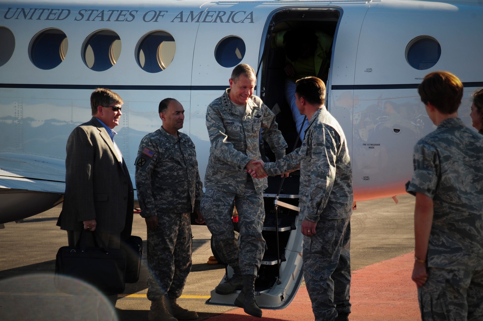ELLSWORTH AIR FORCE BASE S.D. –  Air Combat Command Commander William Fraser III is welcomed upon arrival to Ellsworth Air Force Base by Col. Jeffrey Taliaferro, 28th Bomb Wing commander, Aug. 31. General Fraser commanded the 28th Bomb Wing from Feb. 1997 to May 1998. (U.S. Air Force photo/Senior Airman Corey Hook)
