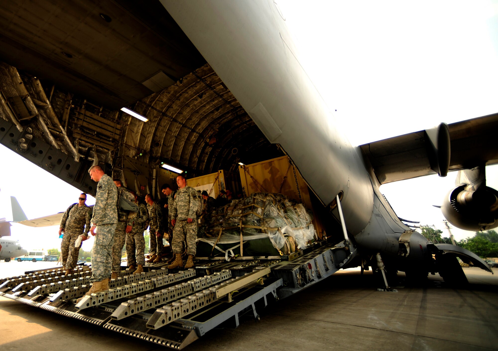 U.S. Army soldiers from the 16th Combat Aviation Brigade, Ft. Wainwright, Ak arrive to Chaklala Air Force Base, Pakistan aboard a C-17 Globemaster III aircraft in support of flood relief efforts on Sept. 1, 2010. The 16th CAB also brought two UH-60 Blackhawk helicopters along with personnel.
(U.S. Air Force photo by Staff Sgt. Andy M. Kin / Released)