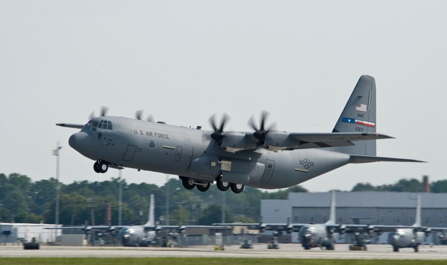 Dyess Air Force Base will soon be receiving it's second J Model C-130 which
recently completed its first flight successfully Sept. 8, at the Lockheed
Martin facility in Georgia. Number two is expected to be delivered to Dyess
Oct. 5 by Air Combat Command Commander Gen. William M. Fraser III. (Courtesy Photo)