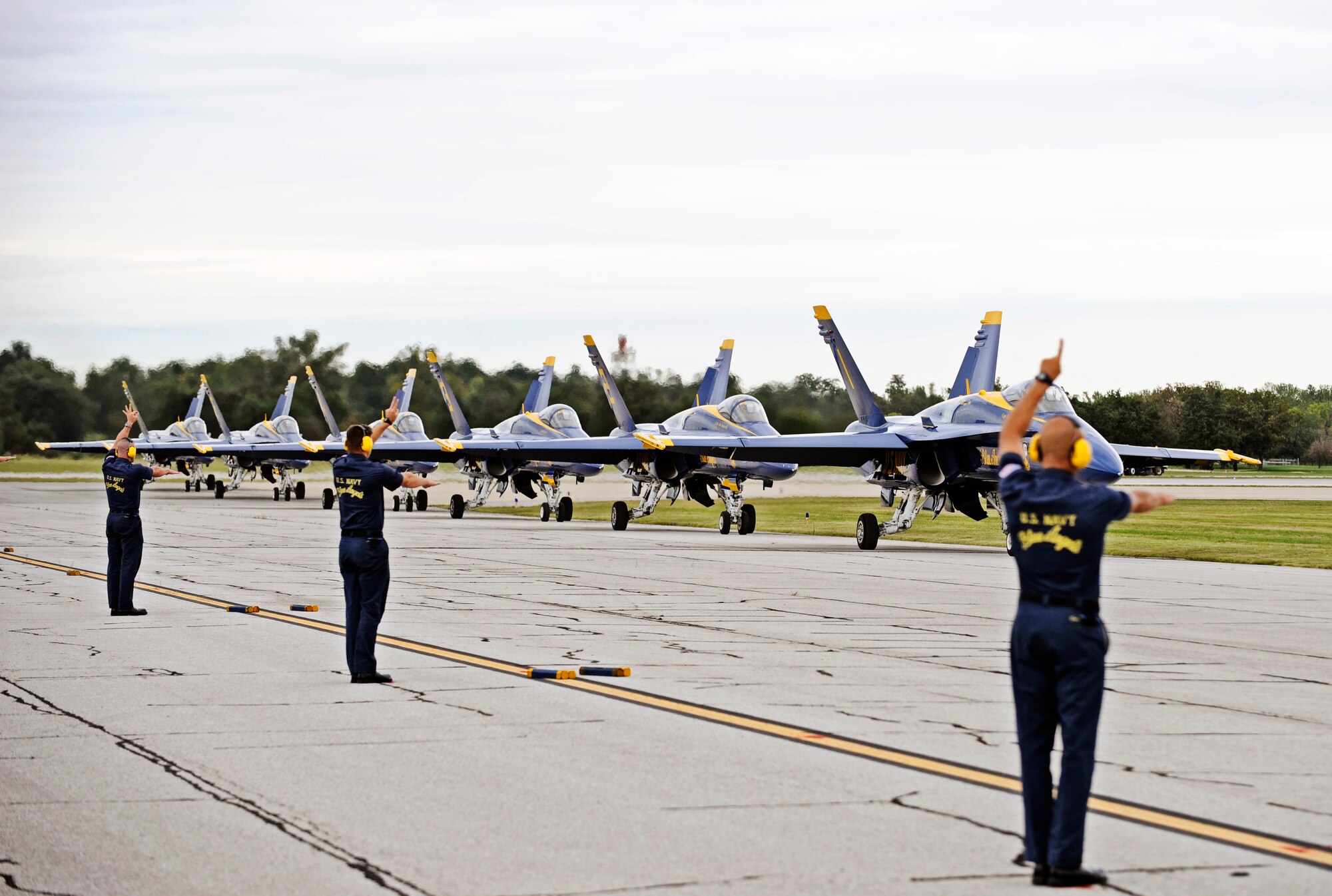 Photos Blue Angels touch down at Scott > Scott Air Force Base > News