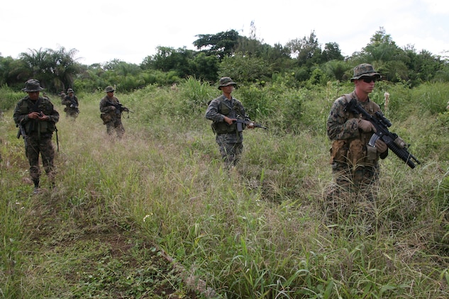 Marines Sweat It Out With Guatemalan Kaibiles > 2nd Marine Aircraft ...