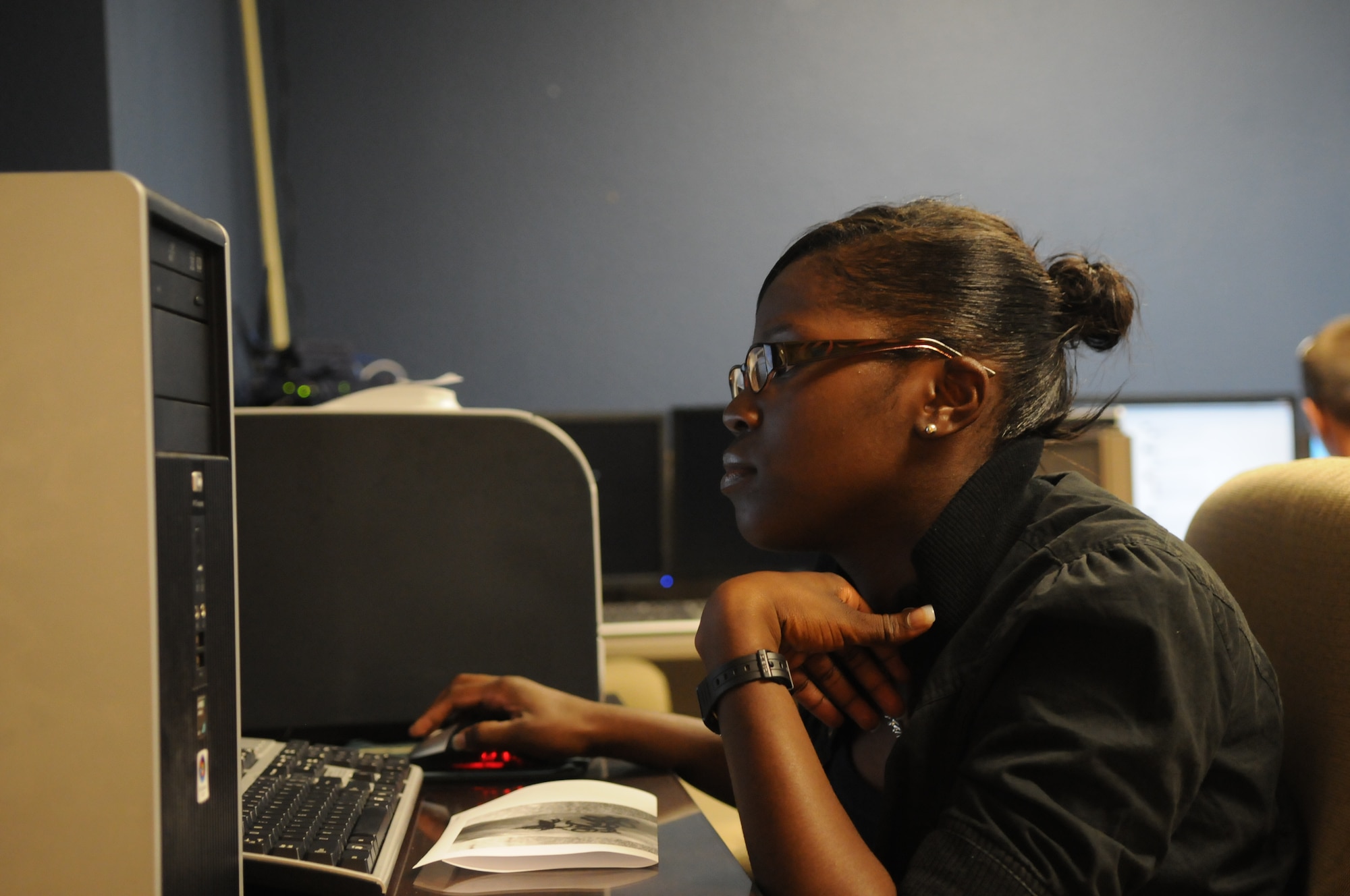 Airman Basic JaAnna Godine, 315th Training Squadron, goes online in the computer room at the Crossroads Sept. 9, 2010. (U.S. Air Forcce photo/Airman 1st Class Clayton Lenhardt)

 

