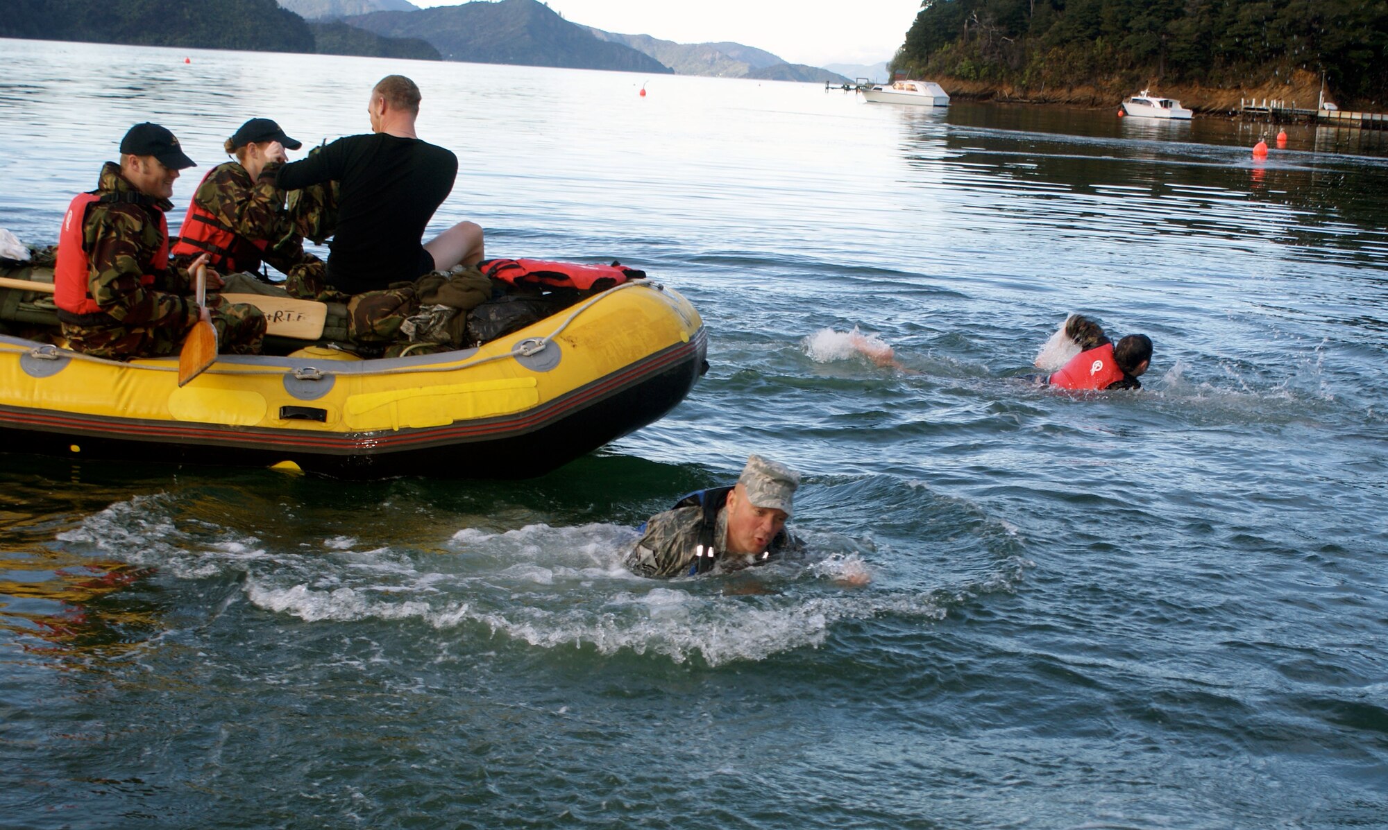 Master Sgt. Clete Toensing, 15th Wing Professional Military Education Center
director of operations (in the Airman Battle Uniform), participates in the
Royal New Zealand Air Force's Warrant Officer school. The school is 19 days
long and is currently under evaluation as to whether it can be used as a professional dvelopment opportunity for Airmen. (Courtesy photo)
